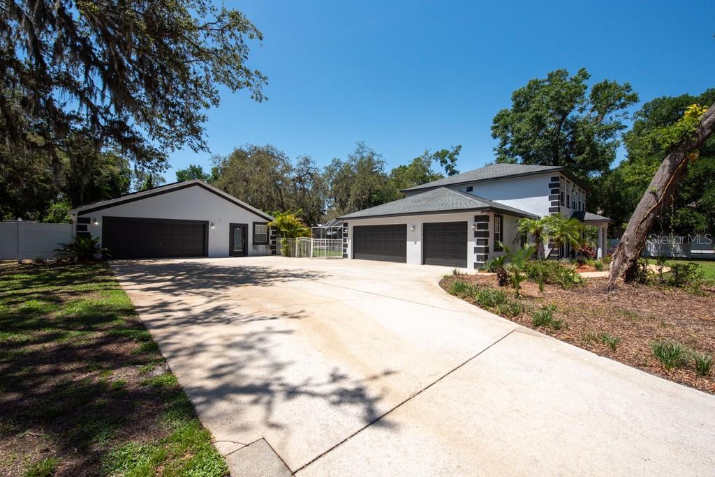 Listing photo id 67 for 5305 Lenoir Court