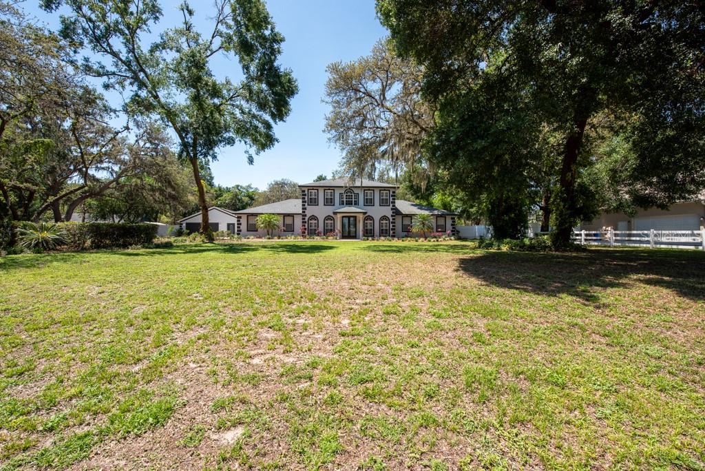 Listing photo id 72 for 5305 Lenoir Court