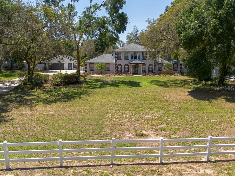 Listing photo id 77 for 5305 Lenoir Court