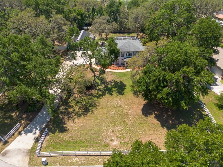 Listing photo id 78 for 5305 Lenoir Court