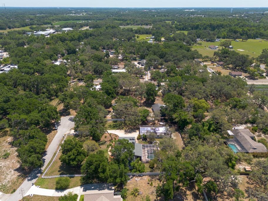 Listing photo id 83 for 5305 Lenoir Court