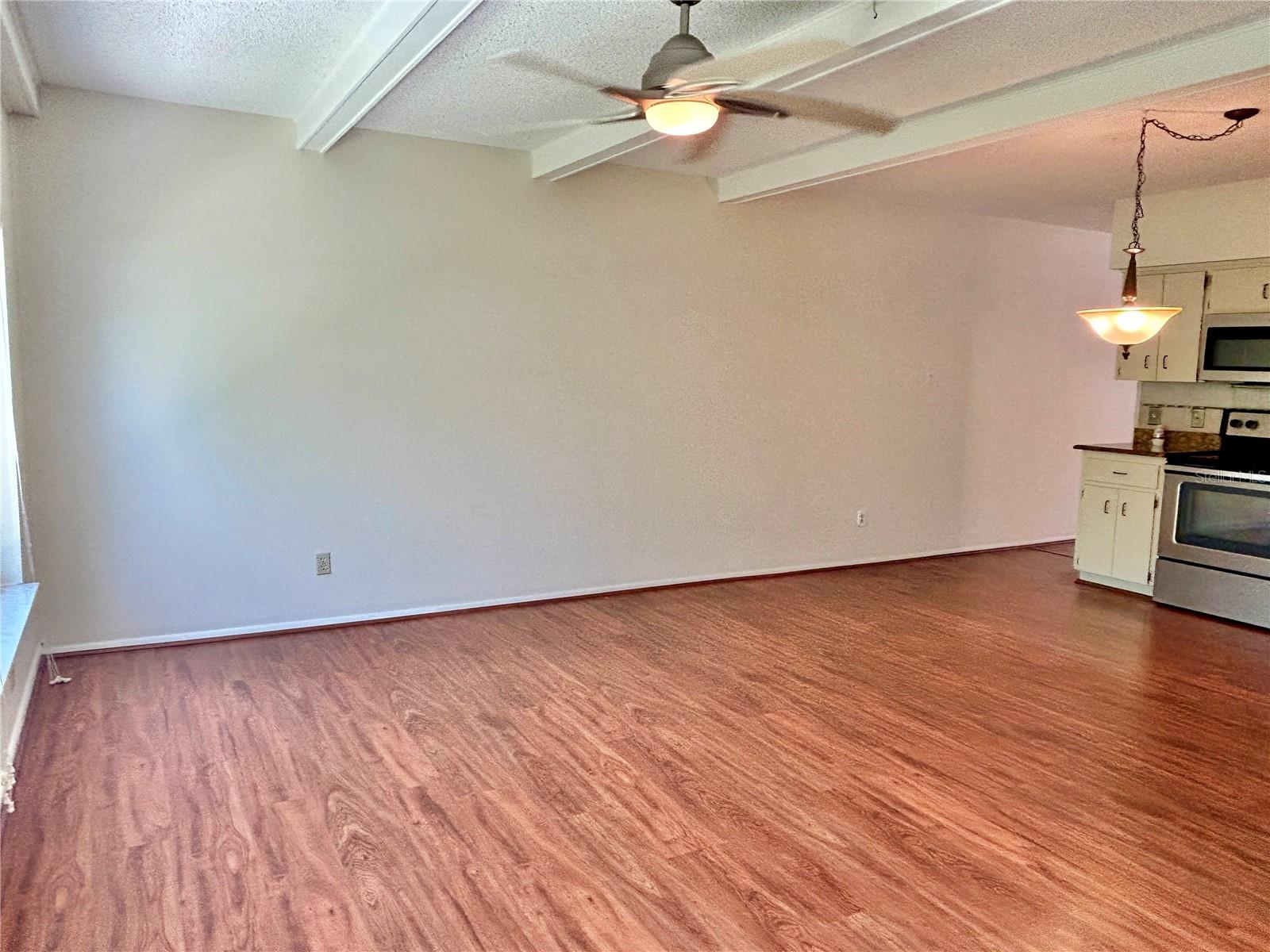 Image 13 of 52 For 2263 Americus Boulevard E 25
