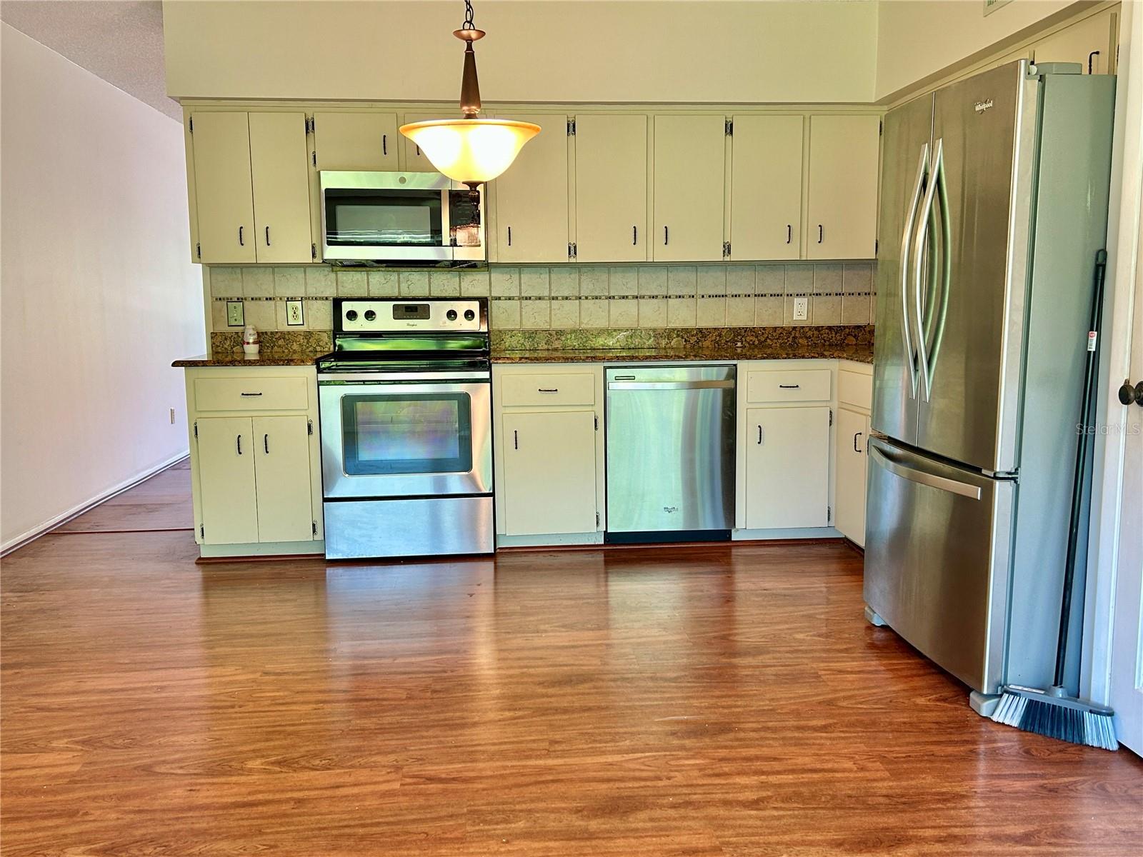 Image 16 of 52 For 2263 Americus Boulevard E 25
