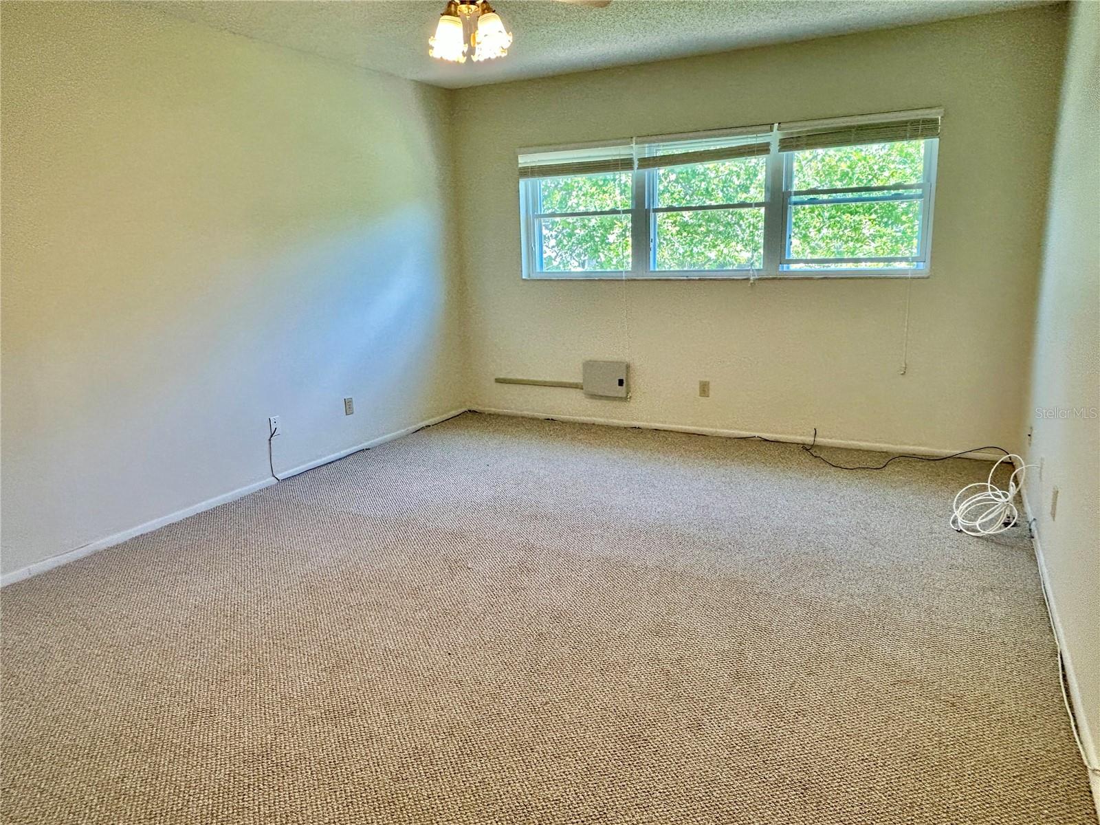 Image 17 of 52 For 2263 Americus Boulevard E 25