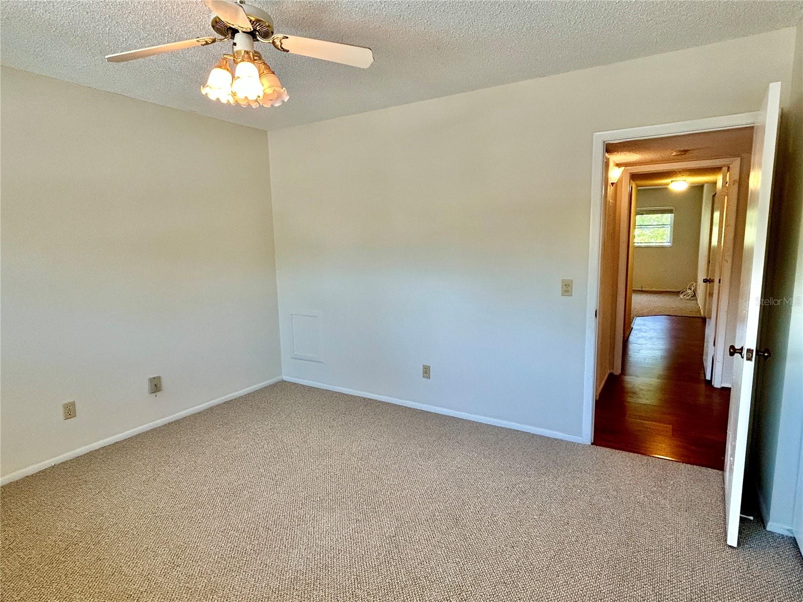Image 28 of 52 For 2263 Americus Boulevard E 25