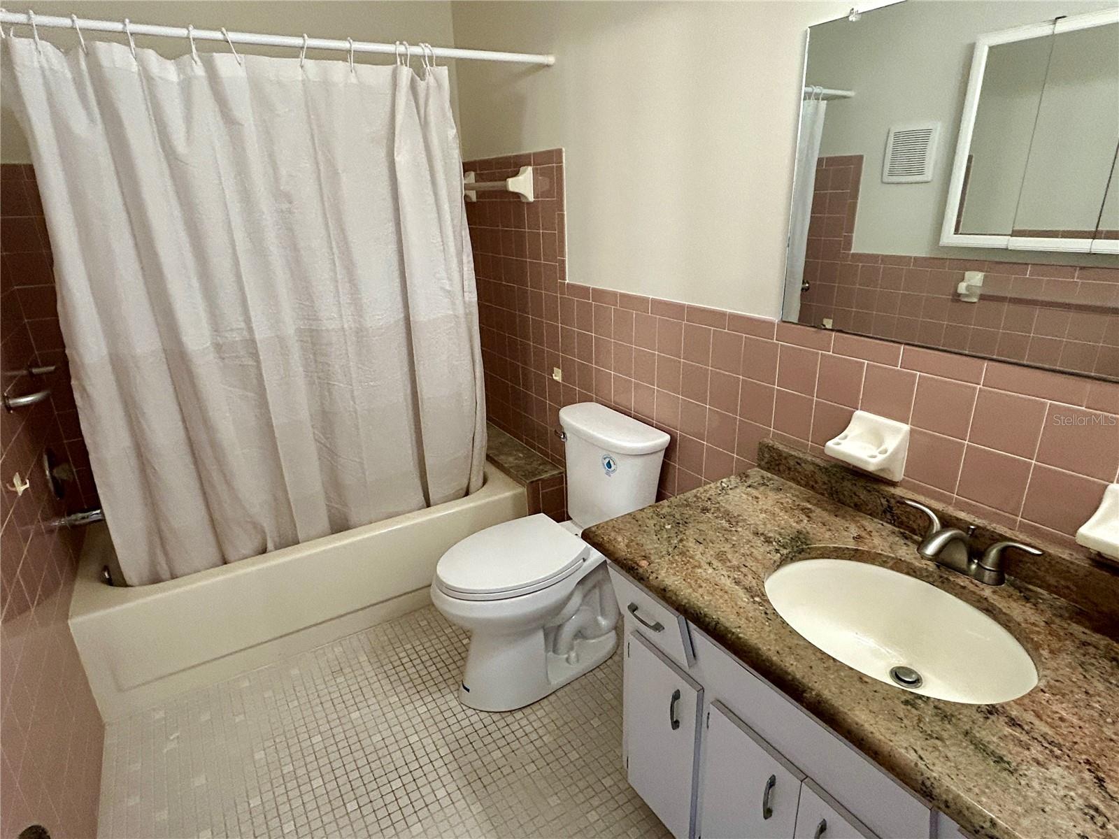 Image 29 of 52 For 2263 Americus Boulevard E 25