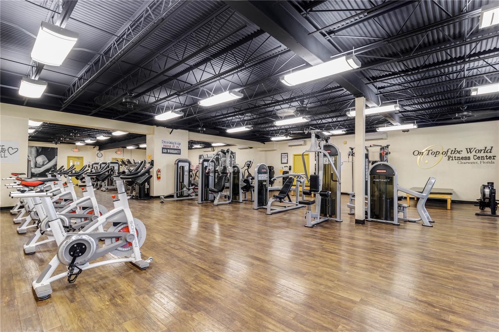 Image 39 of 52 For 2263 Americus Boulevard E 25