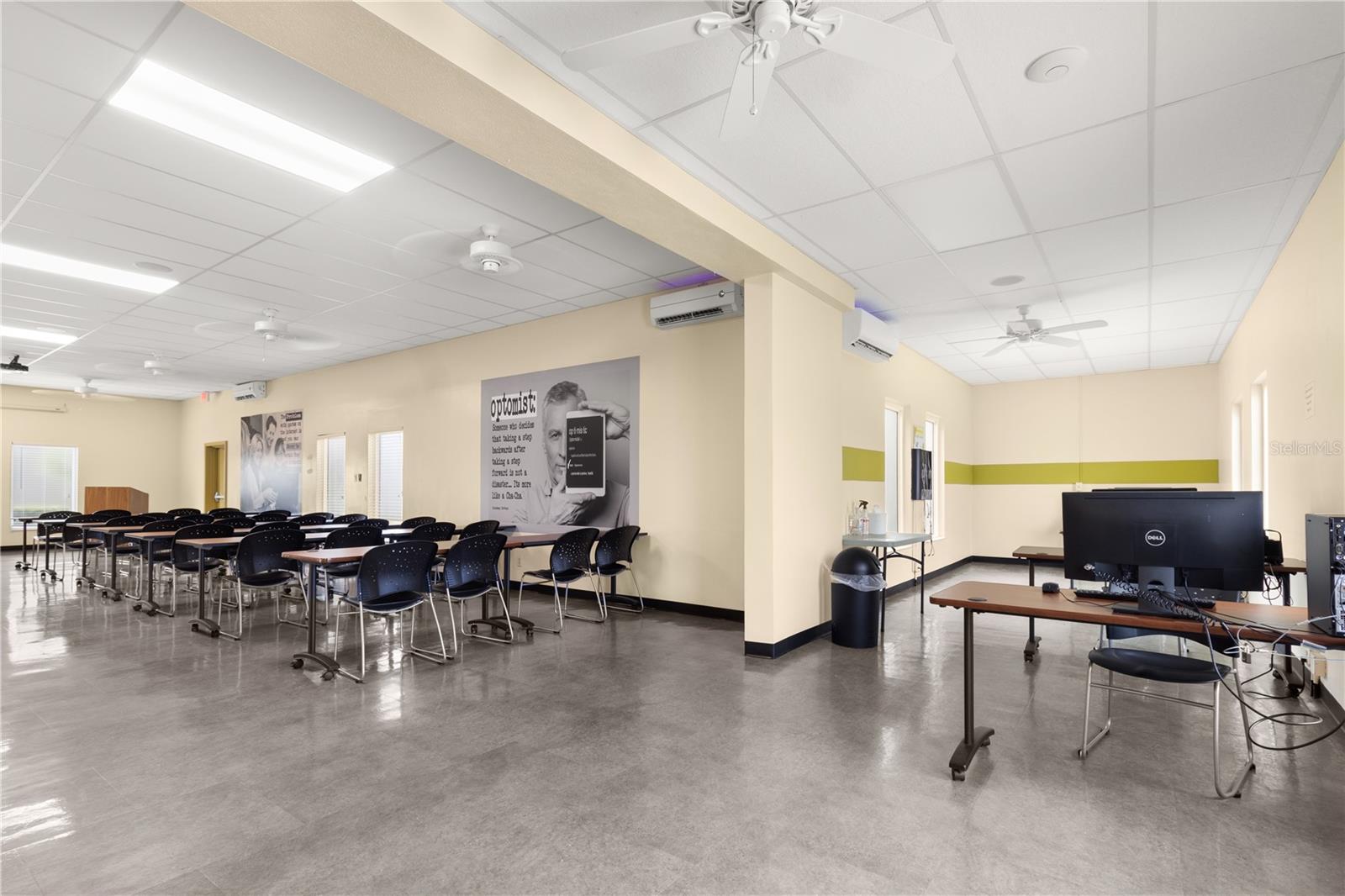 Image 42 of 52 For 2263 Americus Boulevard E 25