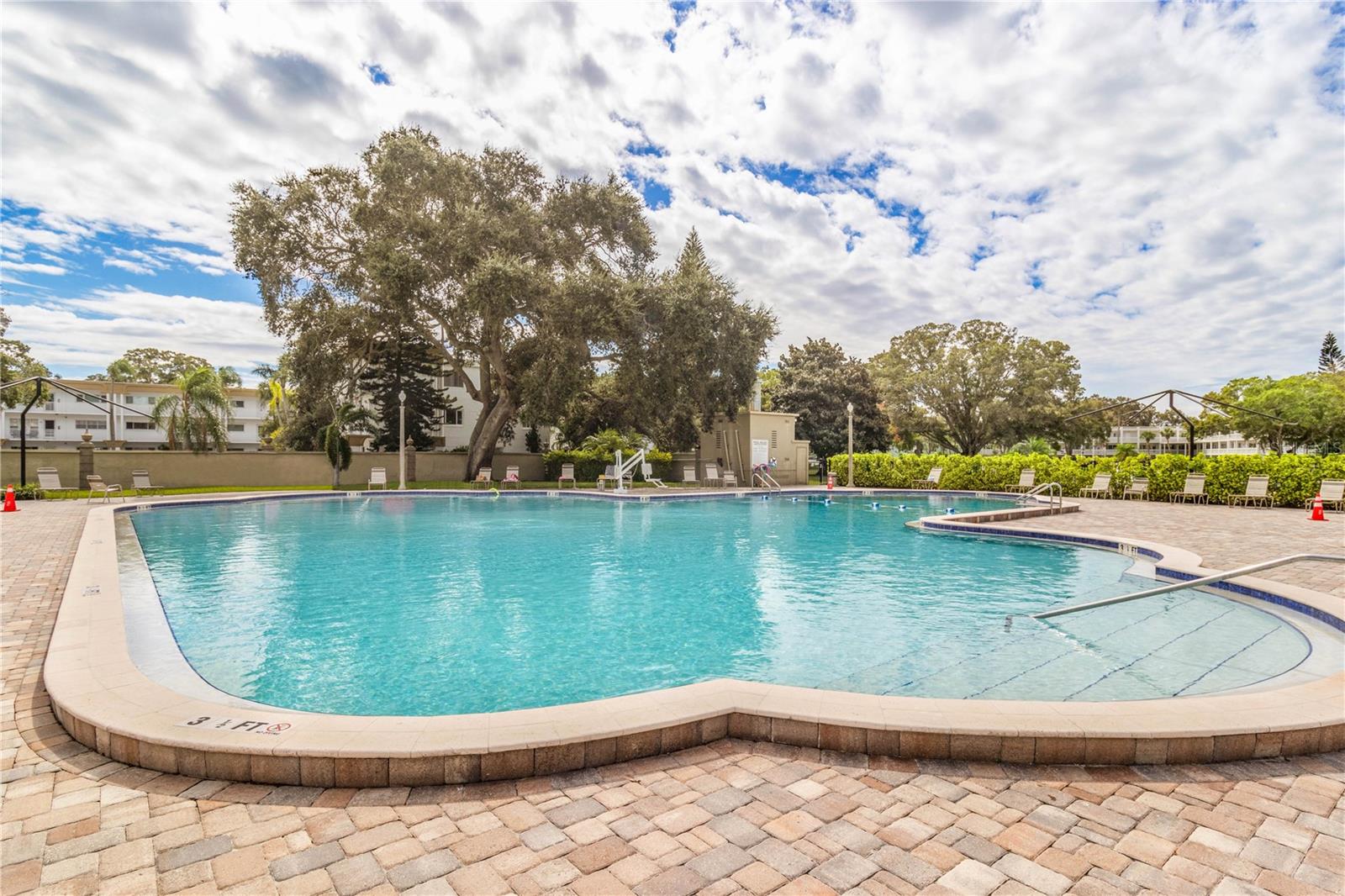 Image 45 of 52 For 2263 Americus Boulevard E 25