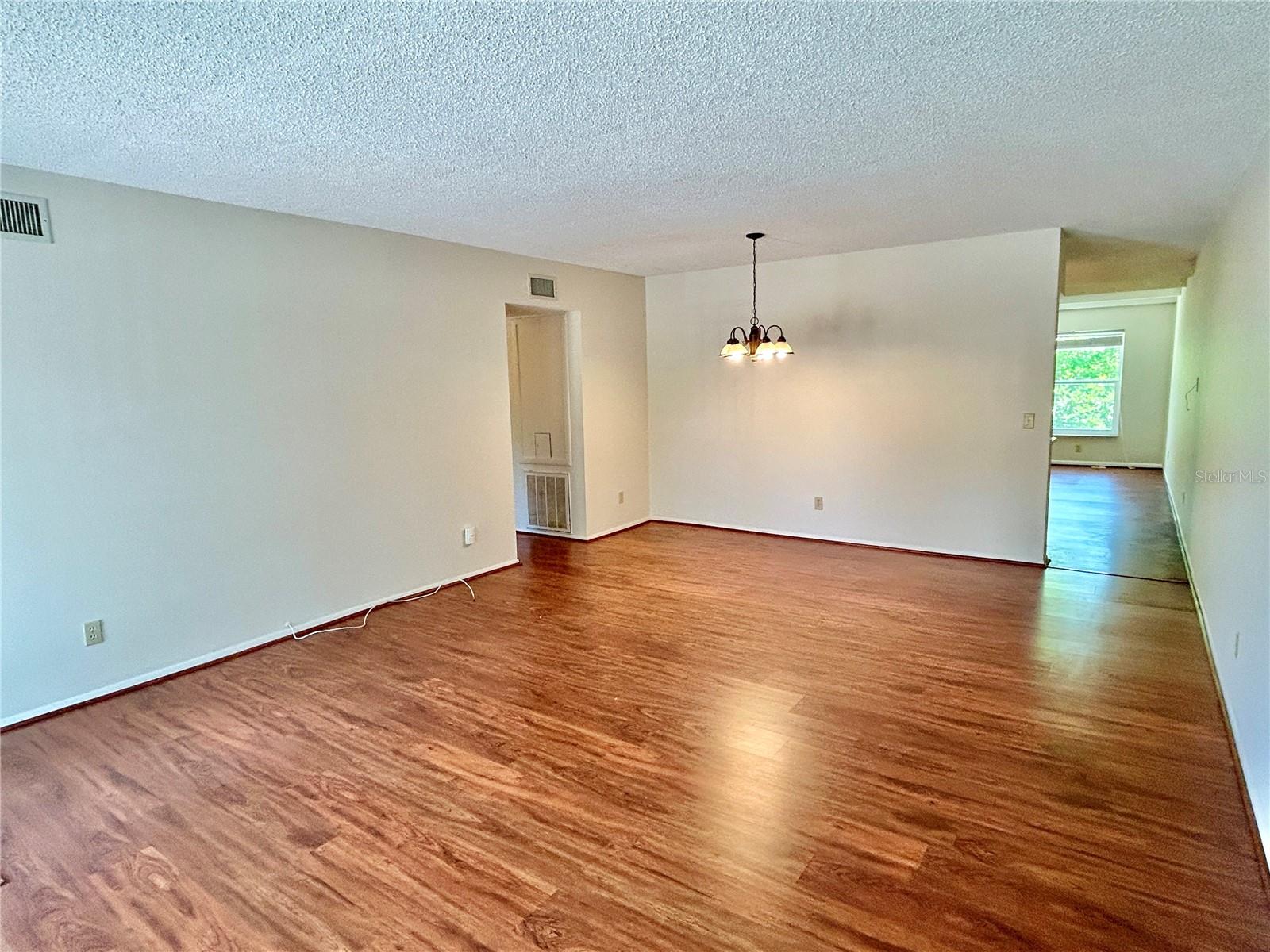 Image 5 of 52 For 2263 Americus Boulevard E 25