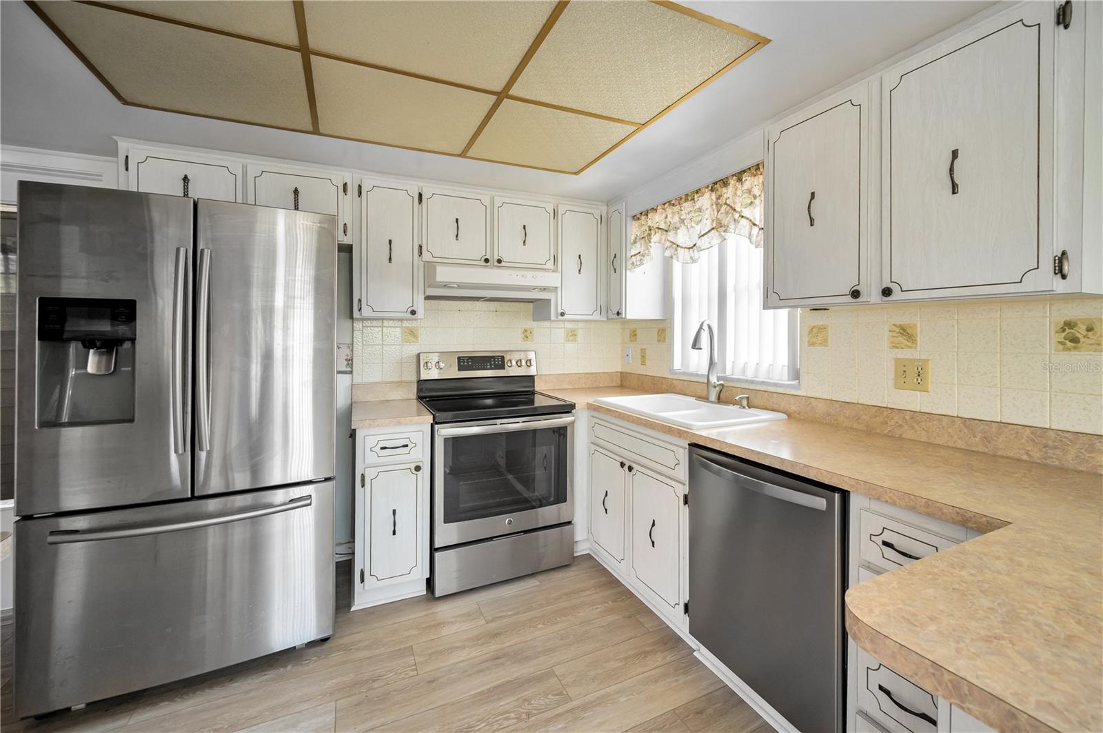 Image 11 of 64 For 5480 Orange Blossom Road N