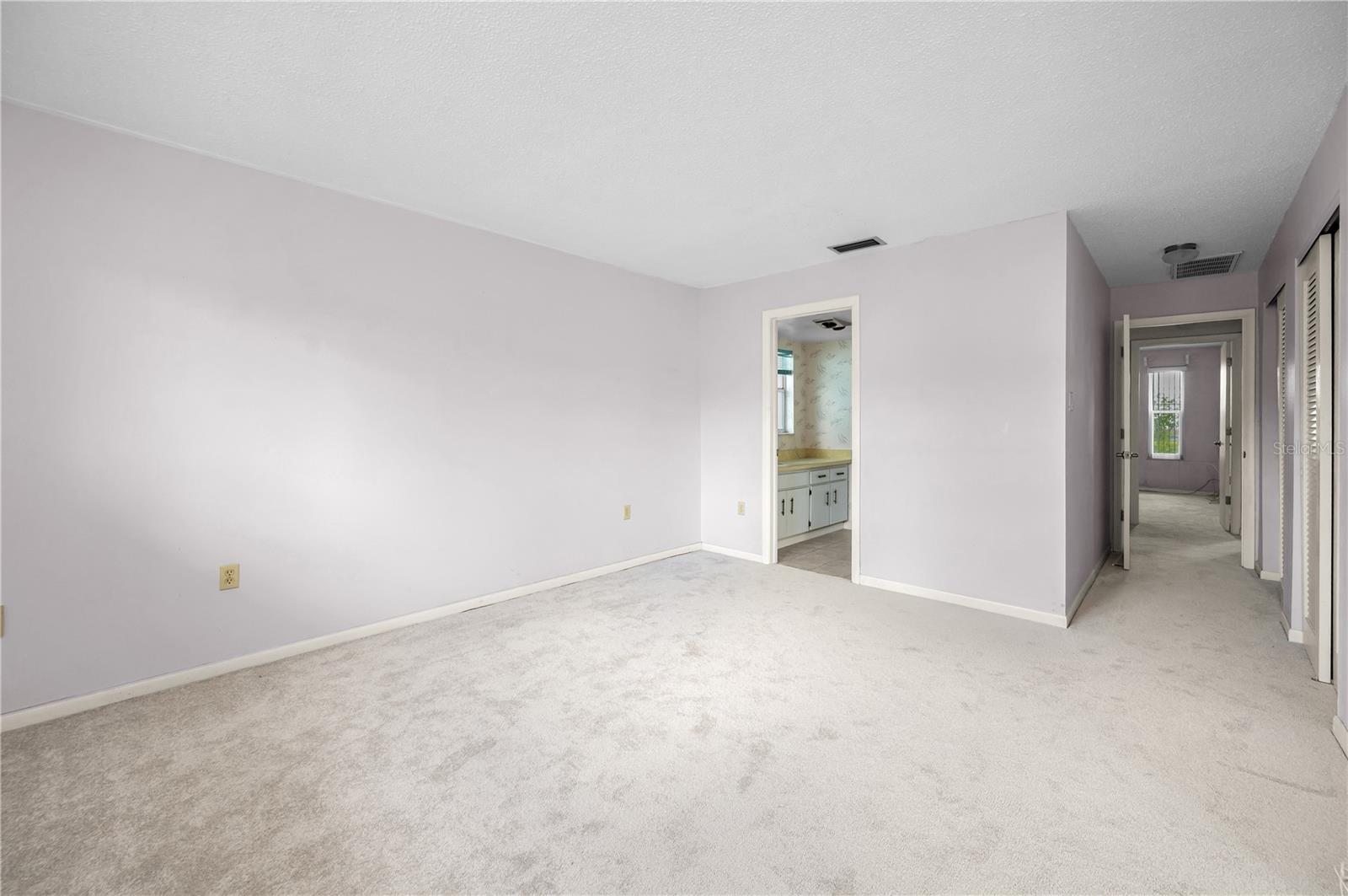 Image 19 of 64 For 5480 Orange Blossom Road N