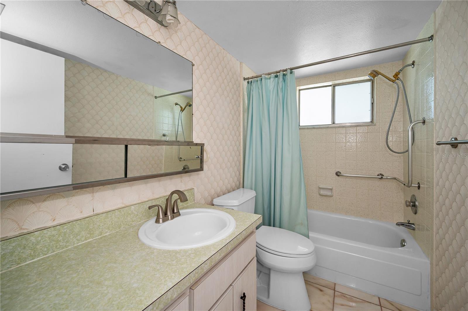 Image 24 of 64 For 5480 Orange Blossom Road N