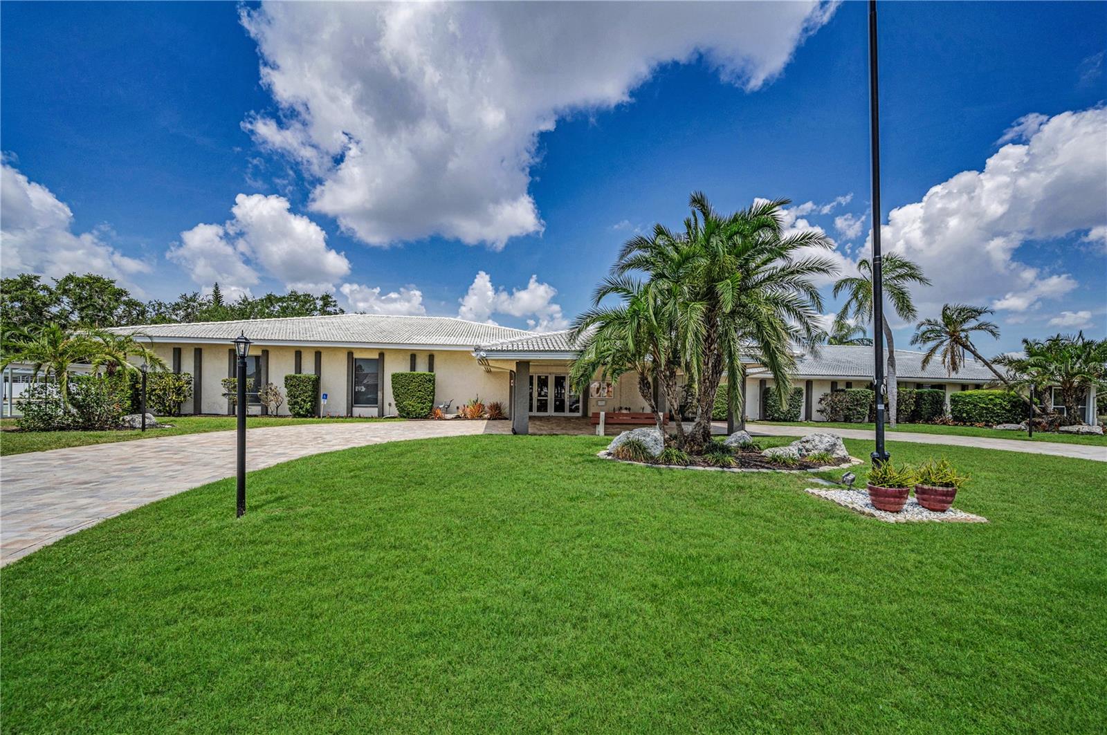 Image 35 of 64 For 5480 Orange Blossom Road N