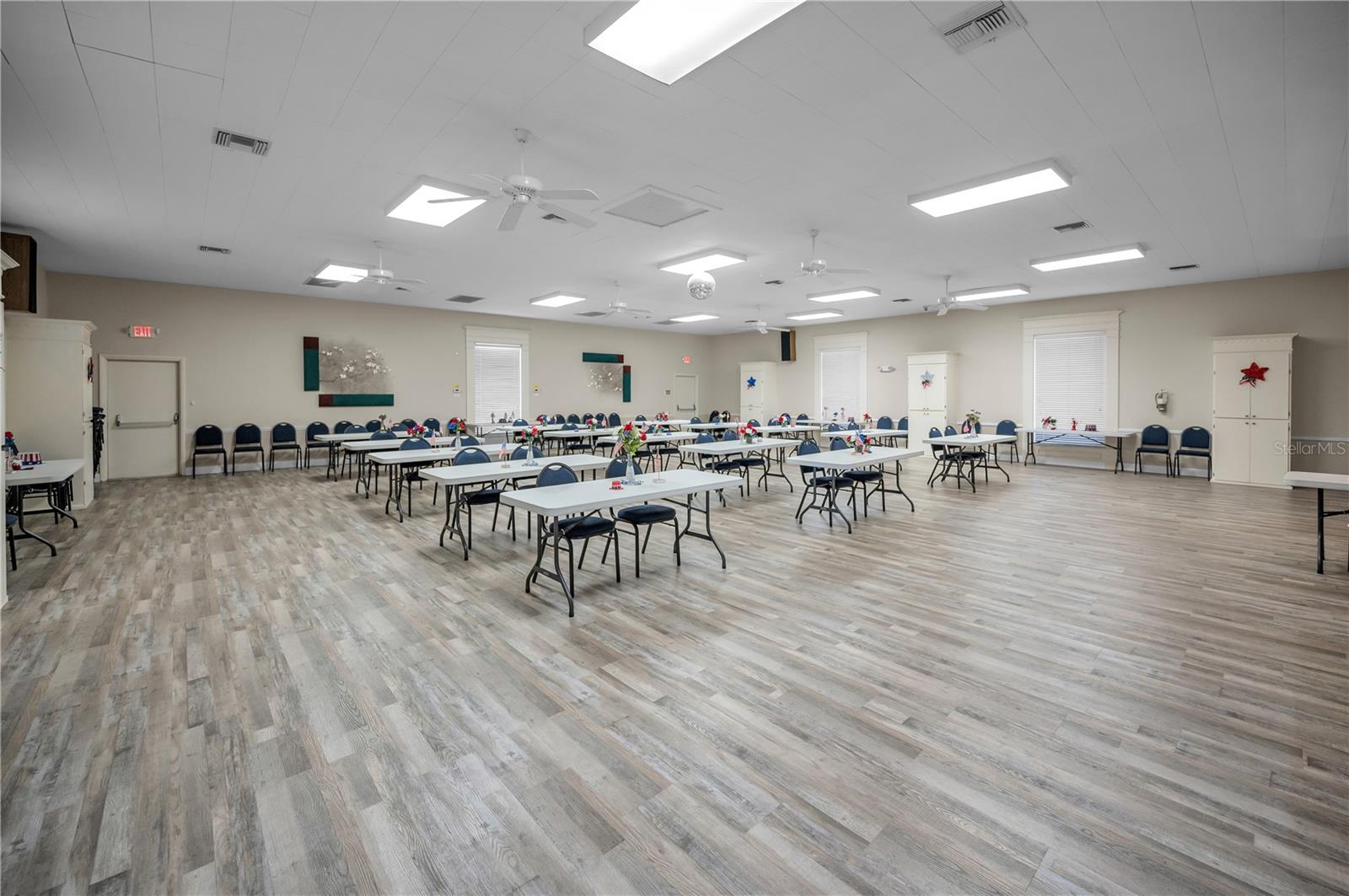 Image 38 of 64 For 5480 Orange Blossom Road N