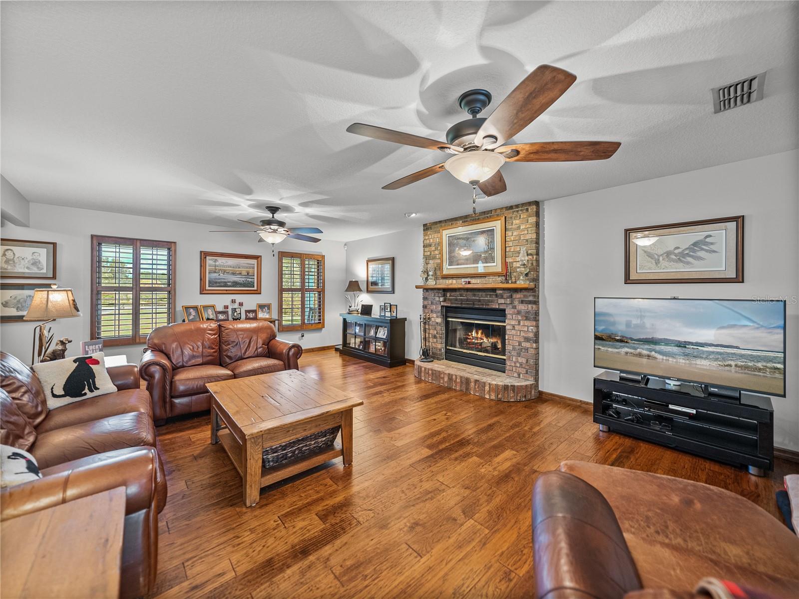 Image 17 of 81 For 16326 Kalli Way