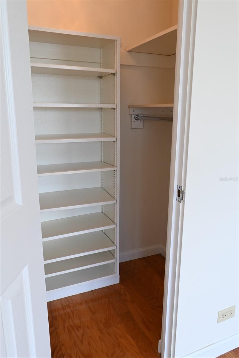 Image 11 of 21 For 1365 Snell Isle Boulevard Ne 2b