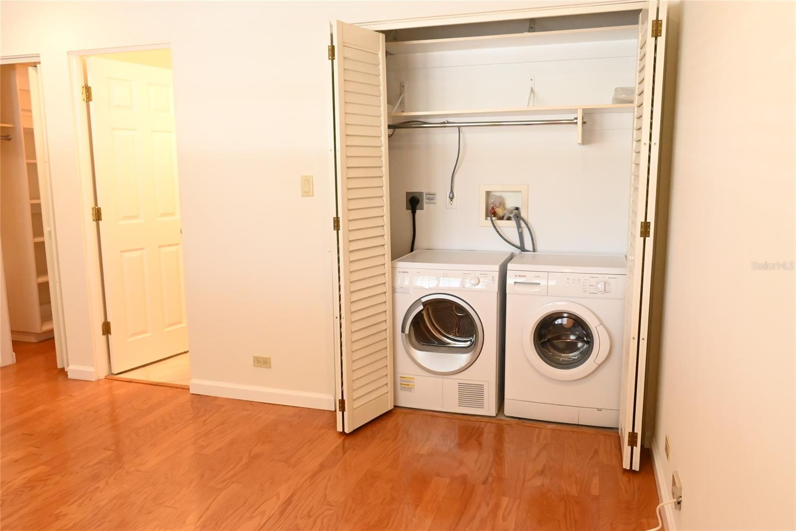 Image 14 of 21 For 1365 Snell Isle Boulevard Ne 2b