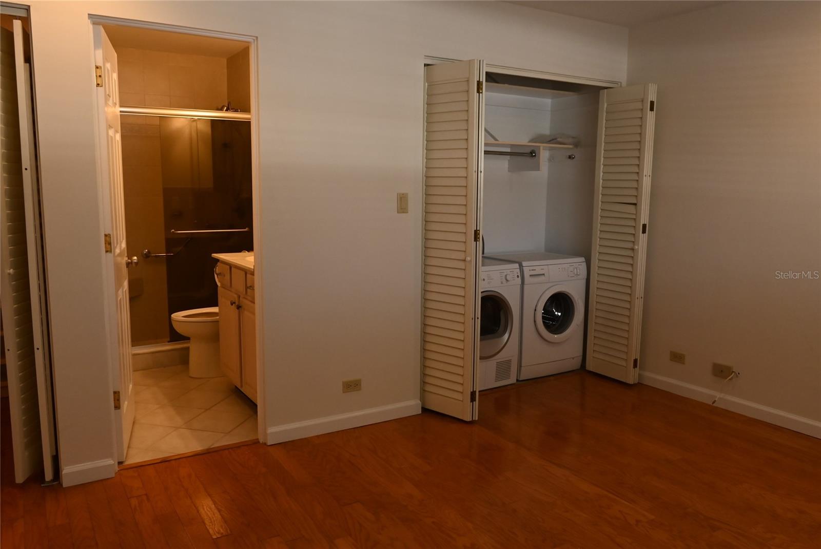 Image 15 of 21 For 1365 Snell Isle Boulevard Ne 2b