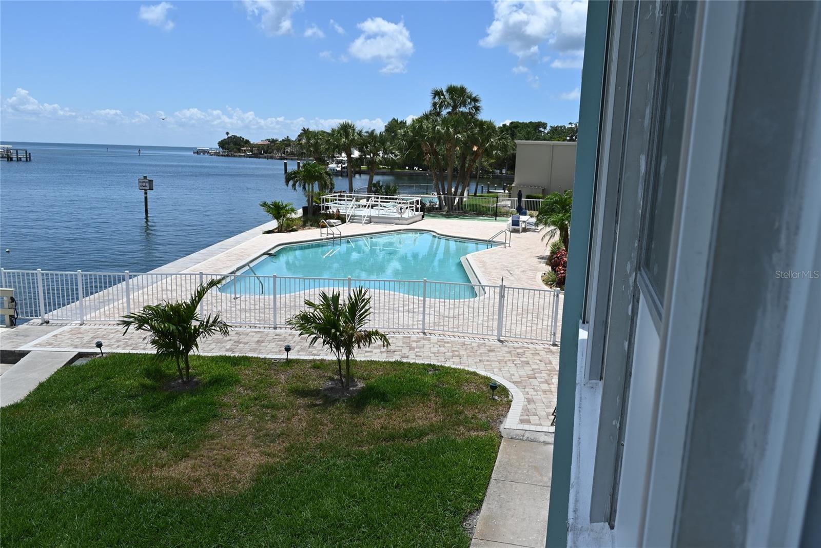 Image 18 of 21 For 1365 Snell Isle Boulevard Ne 2b