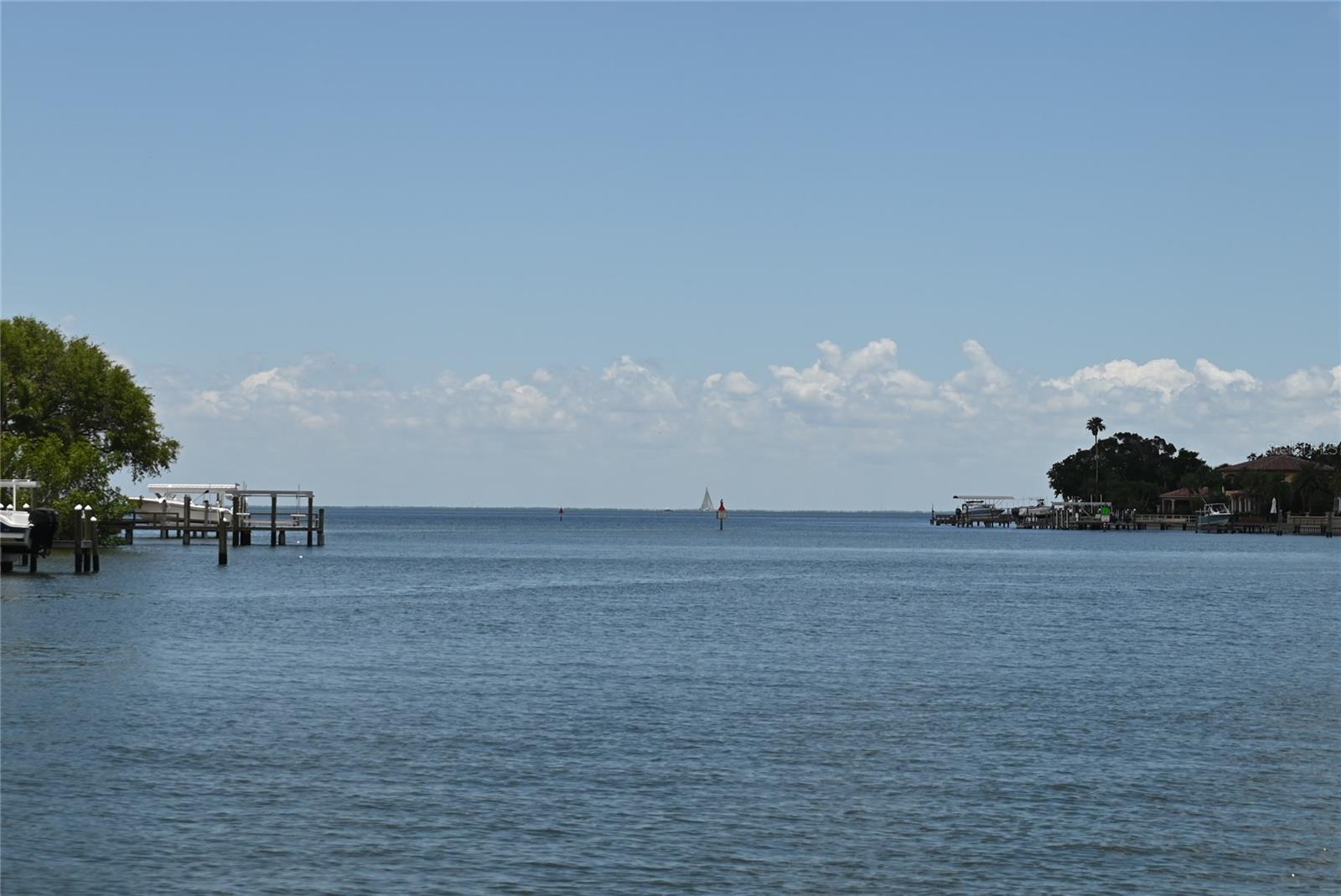 Image 2 of 21 For 1365 Snell Isle Boulevard Ne 2b