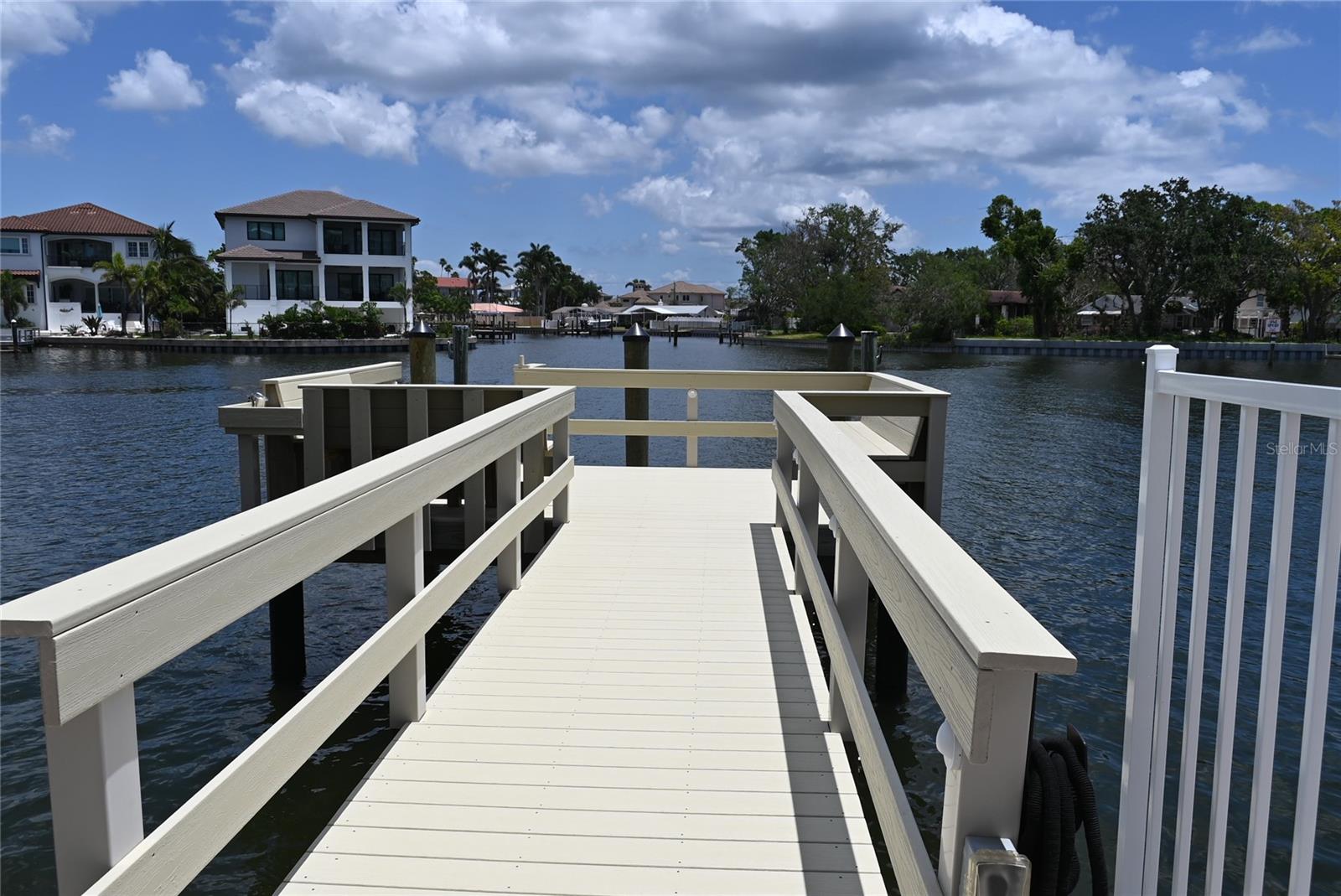 Image 20 of 21 For 1365 Snell Isle Boulevard Ne 2b