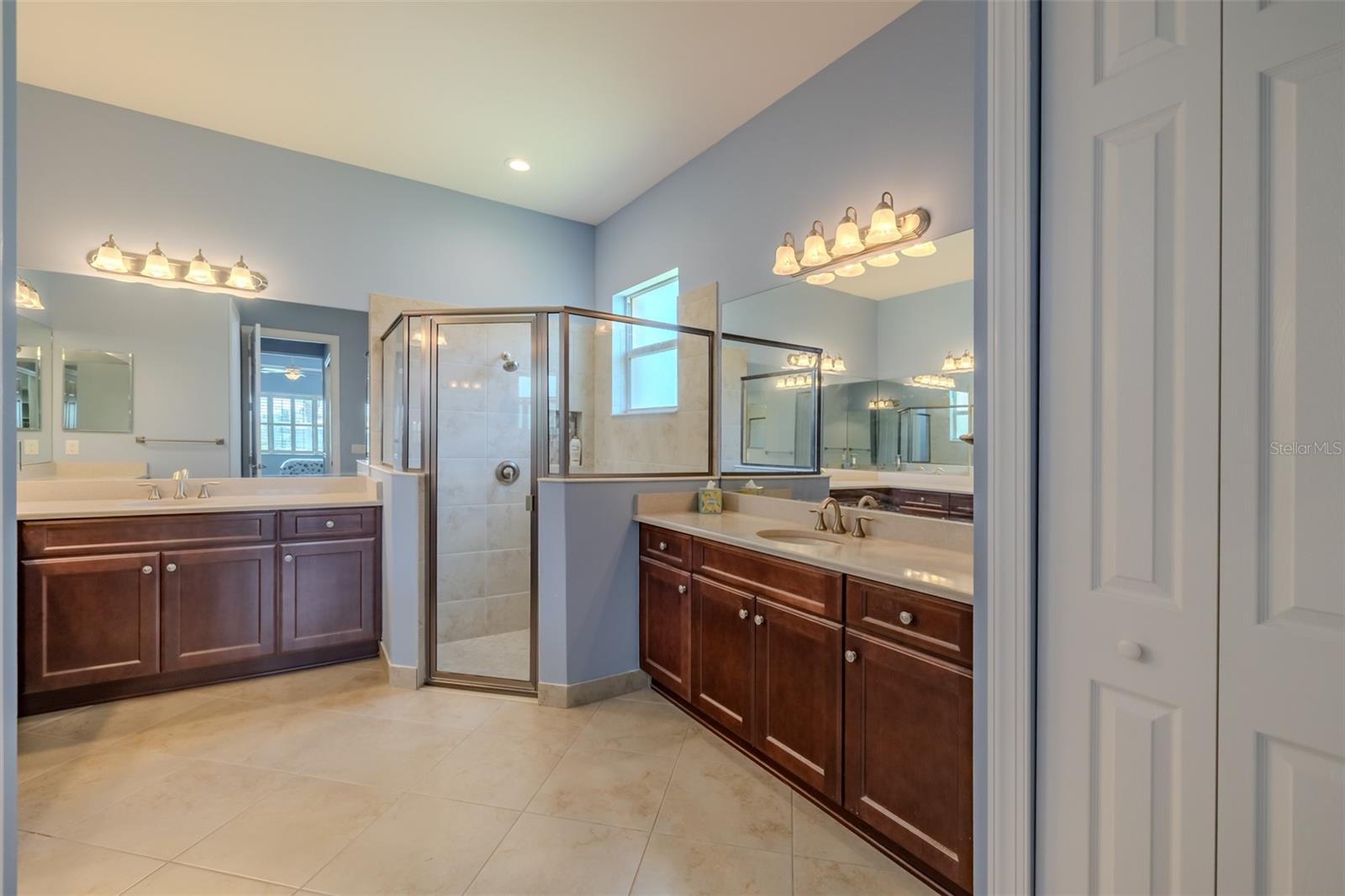 Image 42 of 92 For 4821 Grand Banks Drive