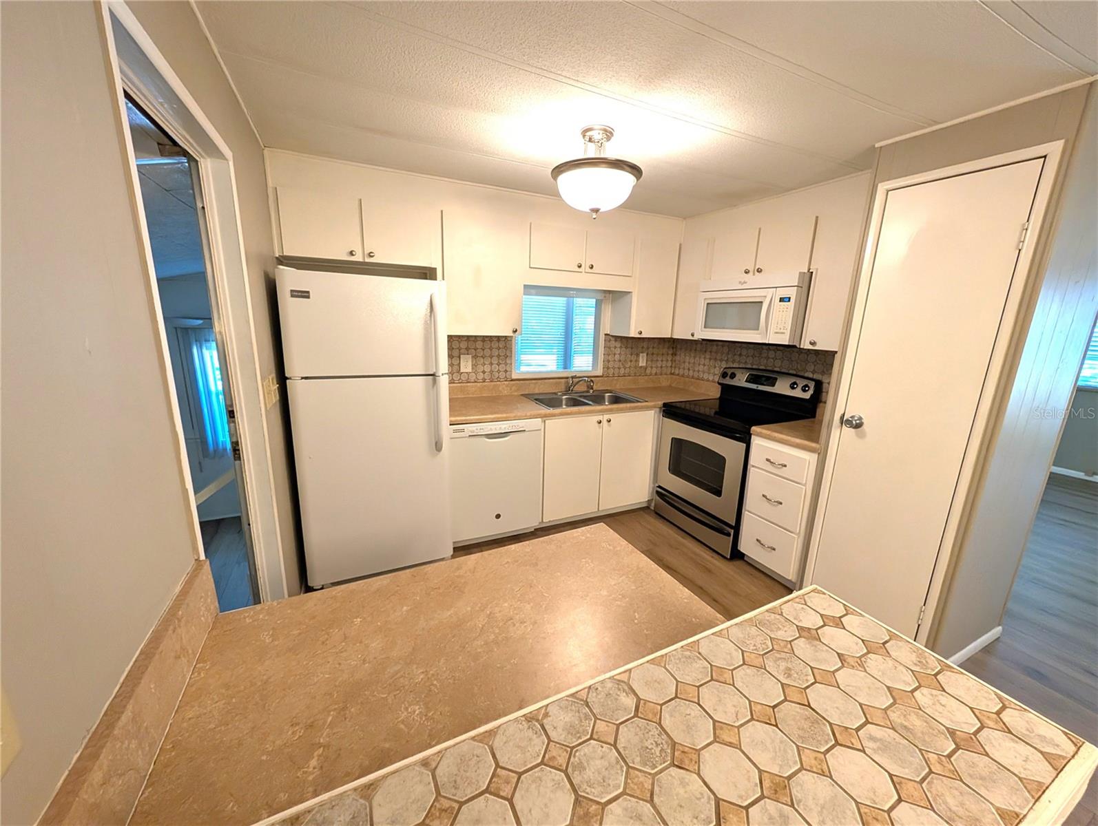 Image 10 of 37 For 12596 143rd Street