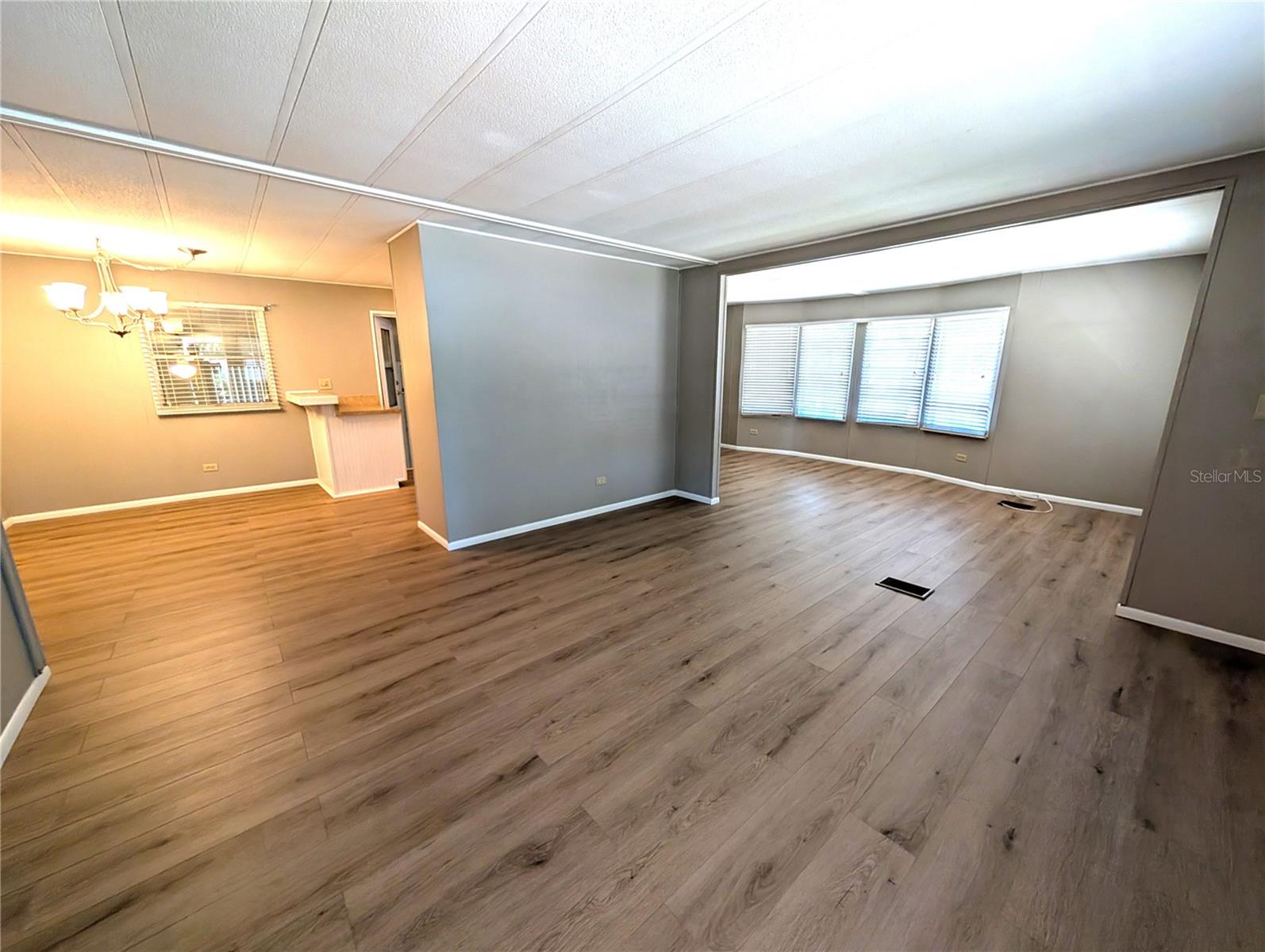 Image 16 of 37 For 12596 143rd Street