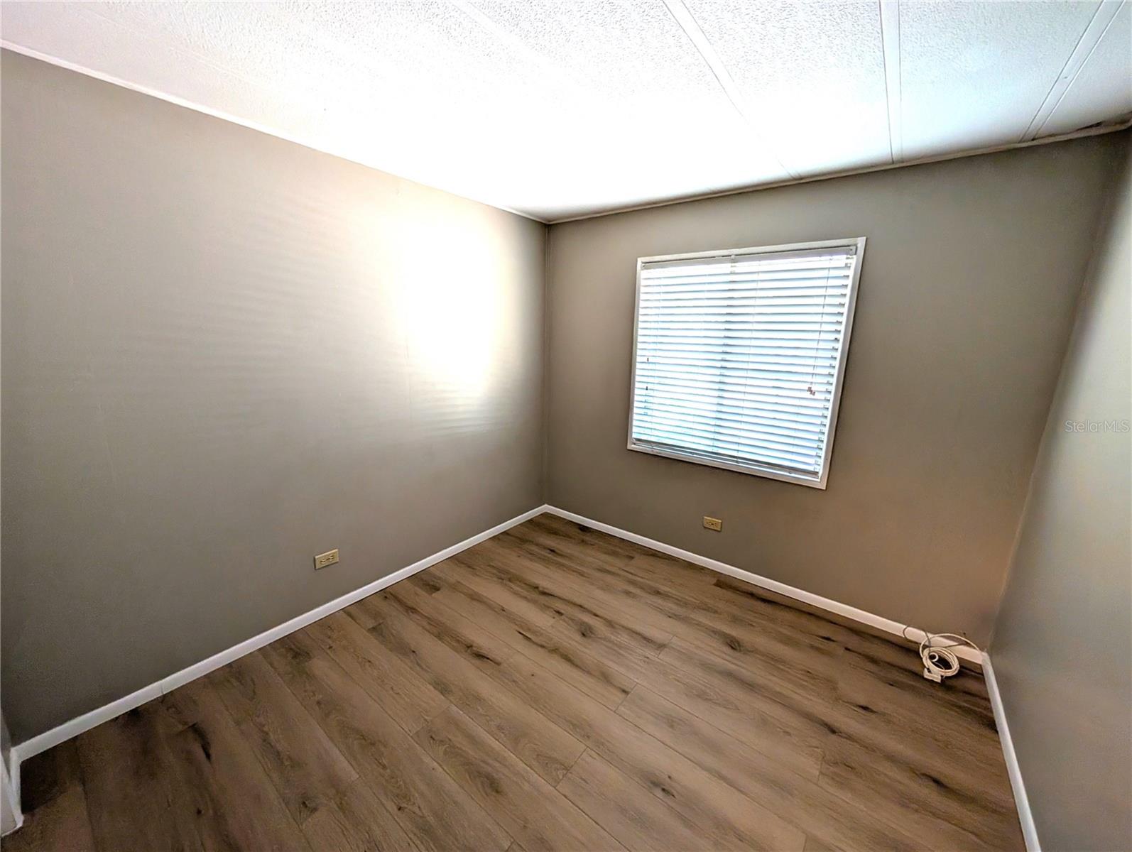 Image 33 of 37 For 12596 143rd Street