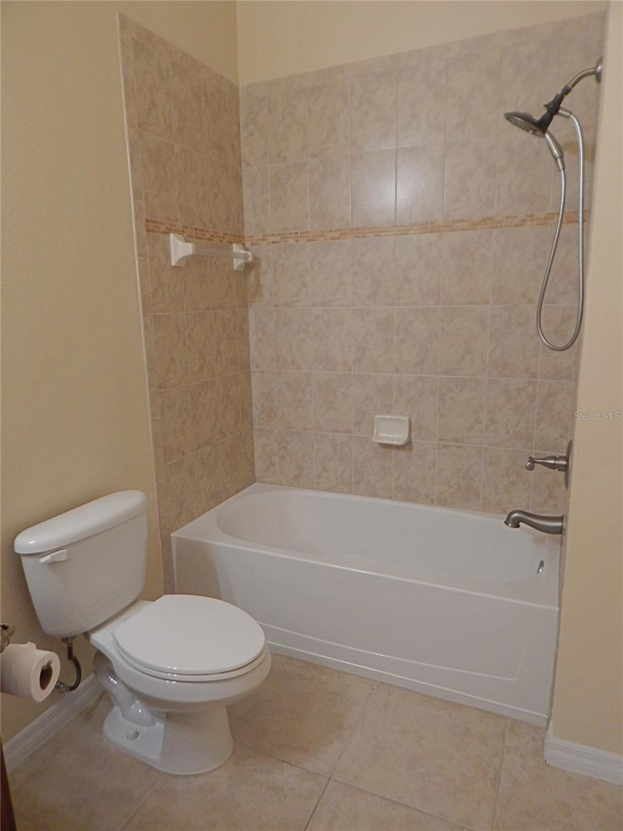 Image 21 of 34 For 16618 Kingletside Court