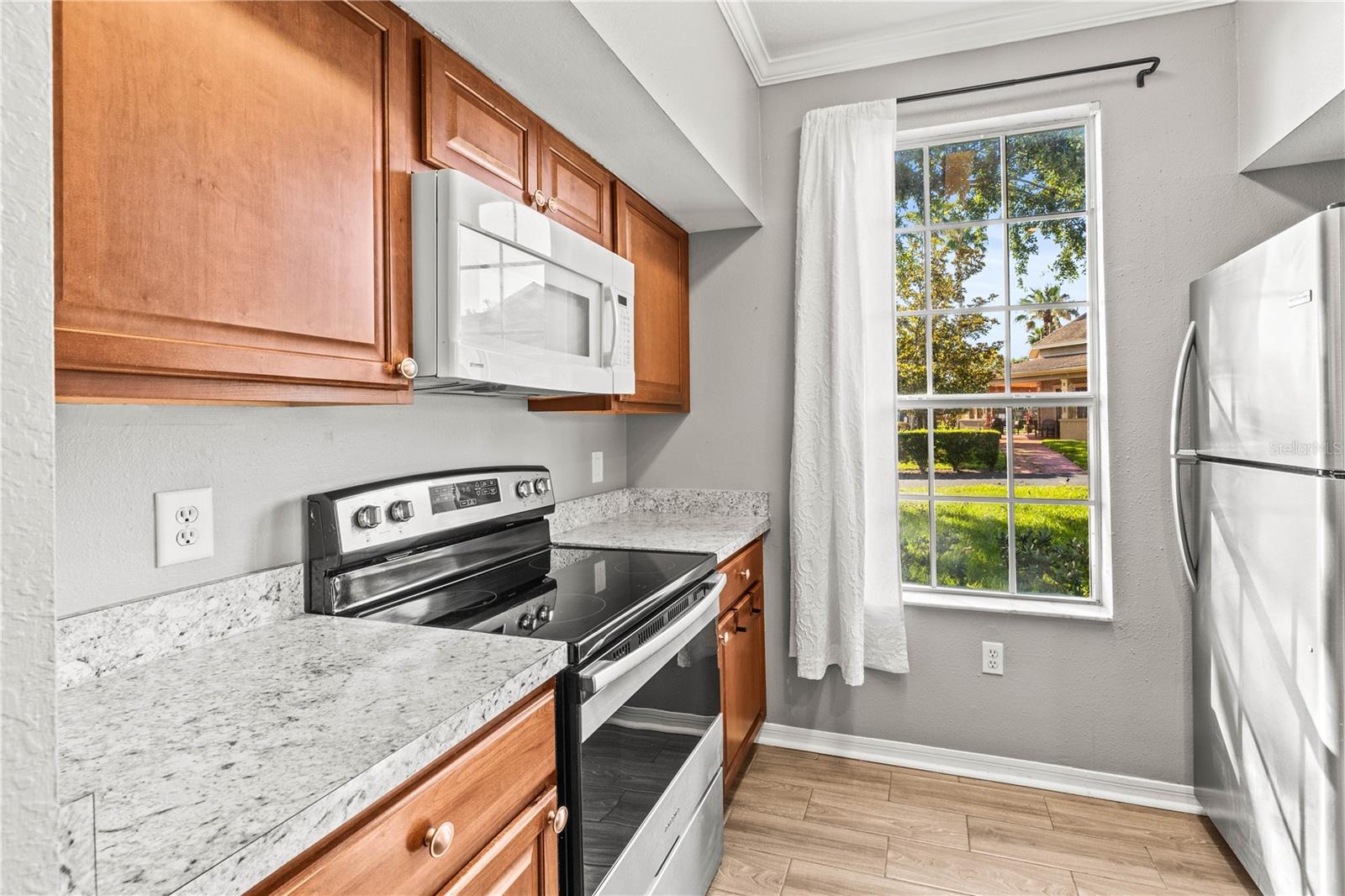 Image 12 of 30 For 9416 Lake Chase Island Way 9416
