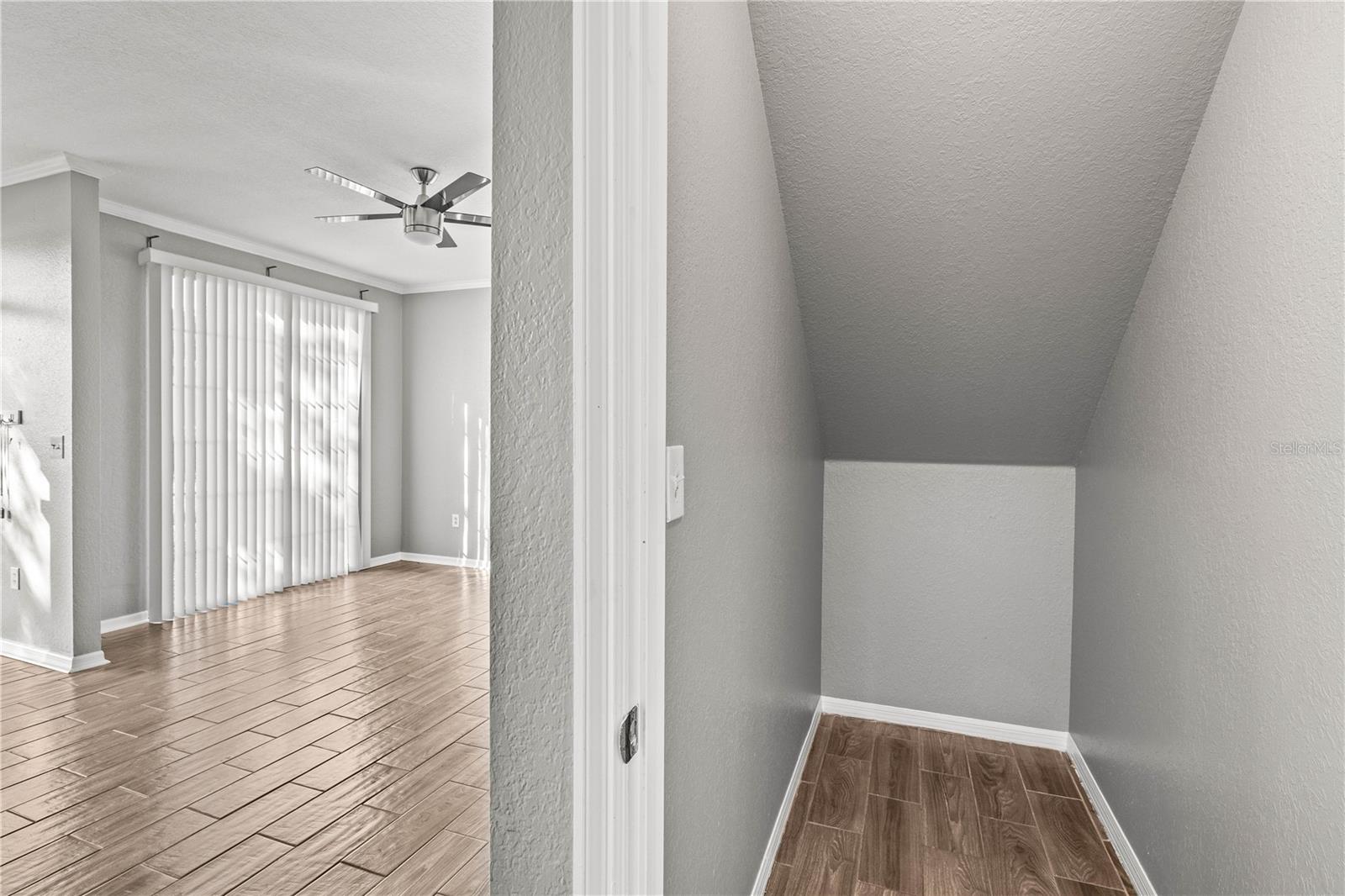 Image 16 of 30 For 9416 Lake Chase Island Way 9416