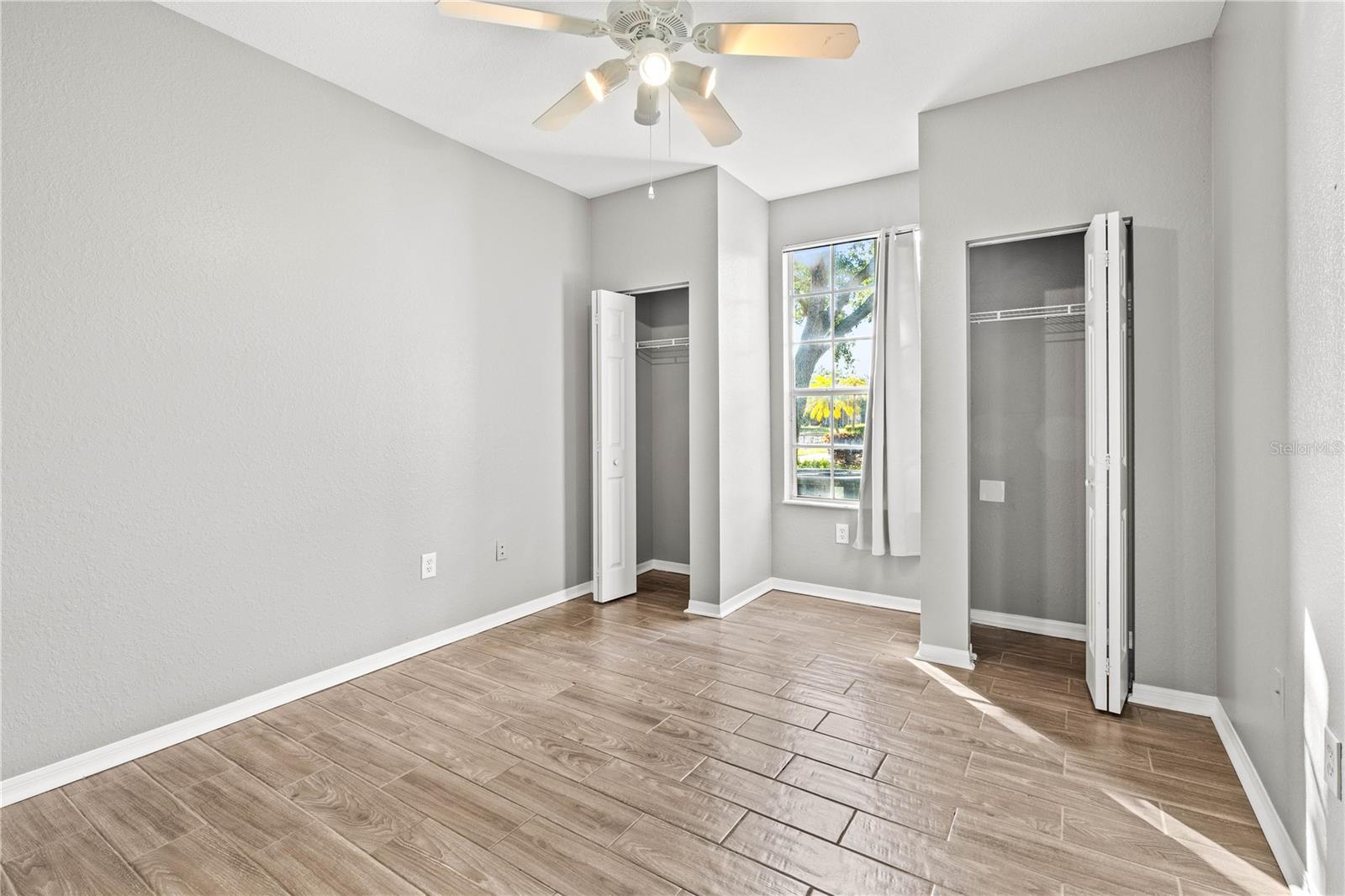 Image 20 of 30 For 9416 Lake Chase Island Way 9416