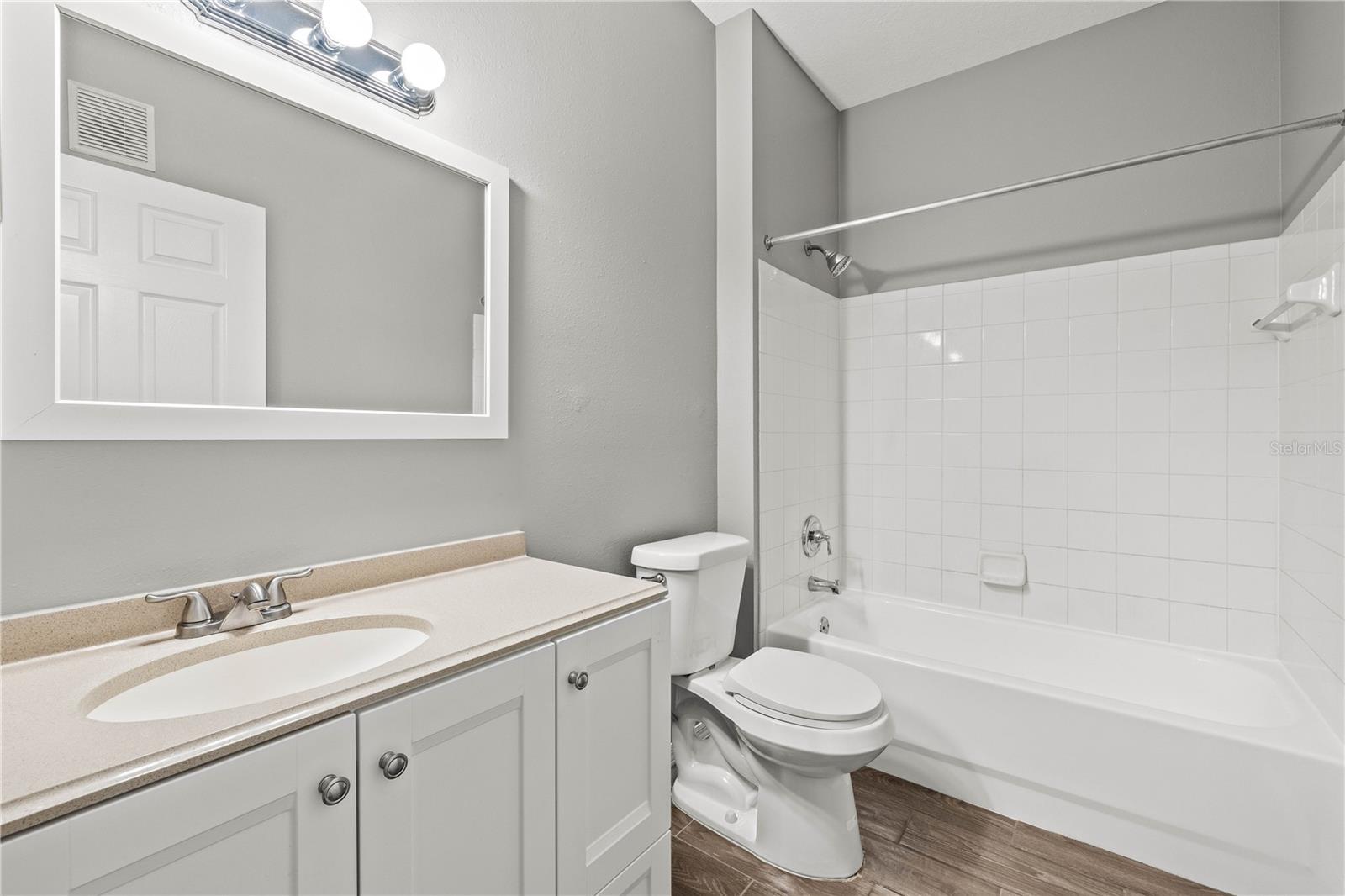 Image 21 of 30 For 9416 Lake Chase Island Way 9416