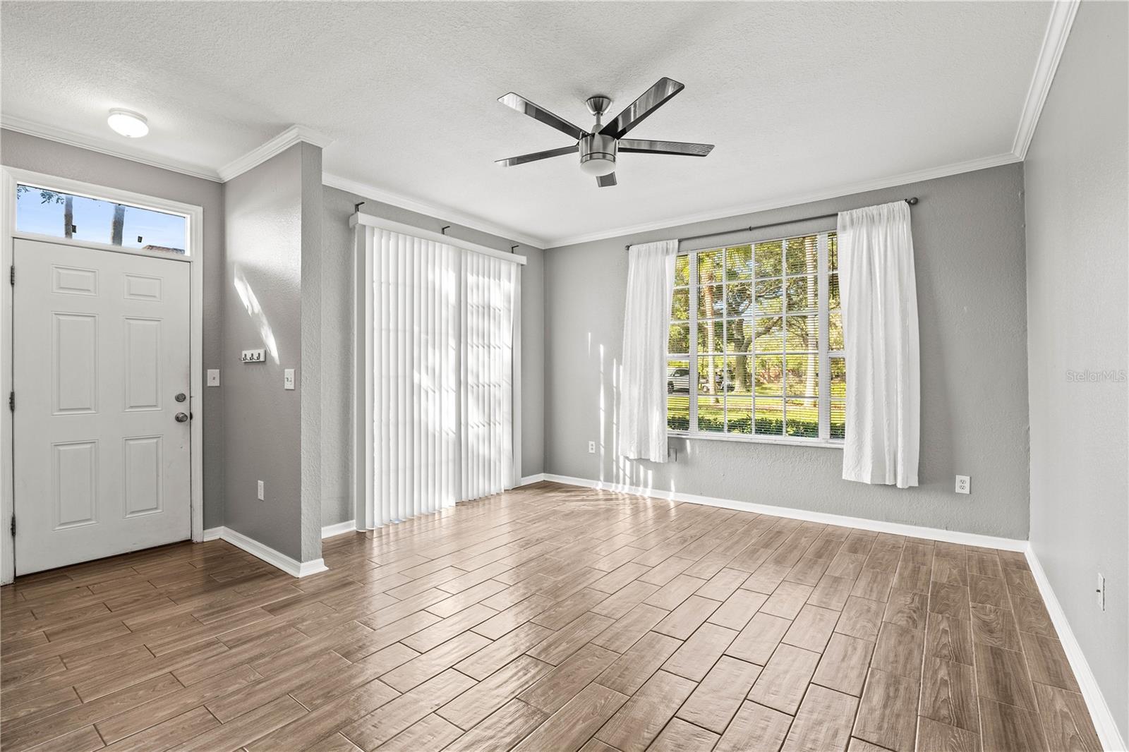 Image 7 of 30 For 9416 Lake Chase Island Way 9416