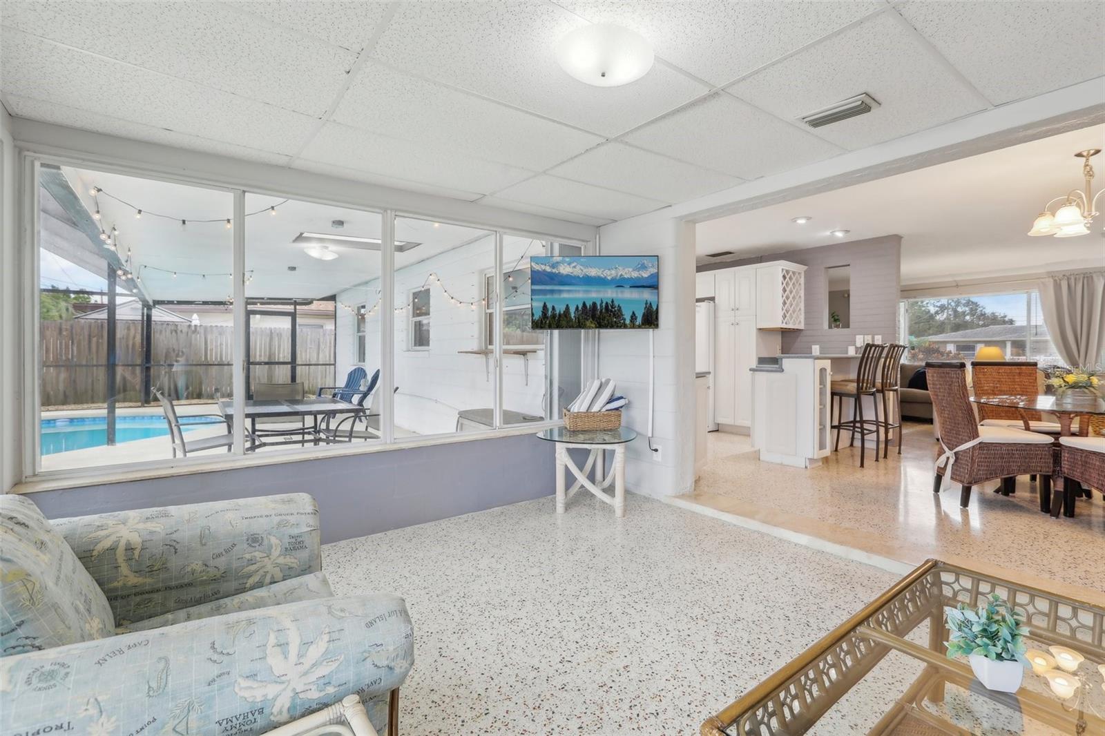 Image 11 of 35 For 6149 37th Avenue N