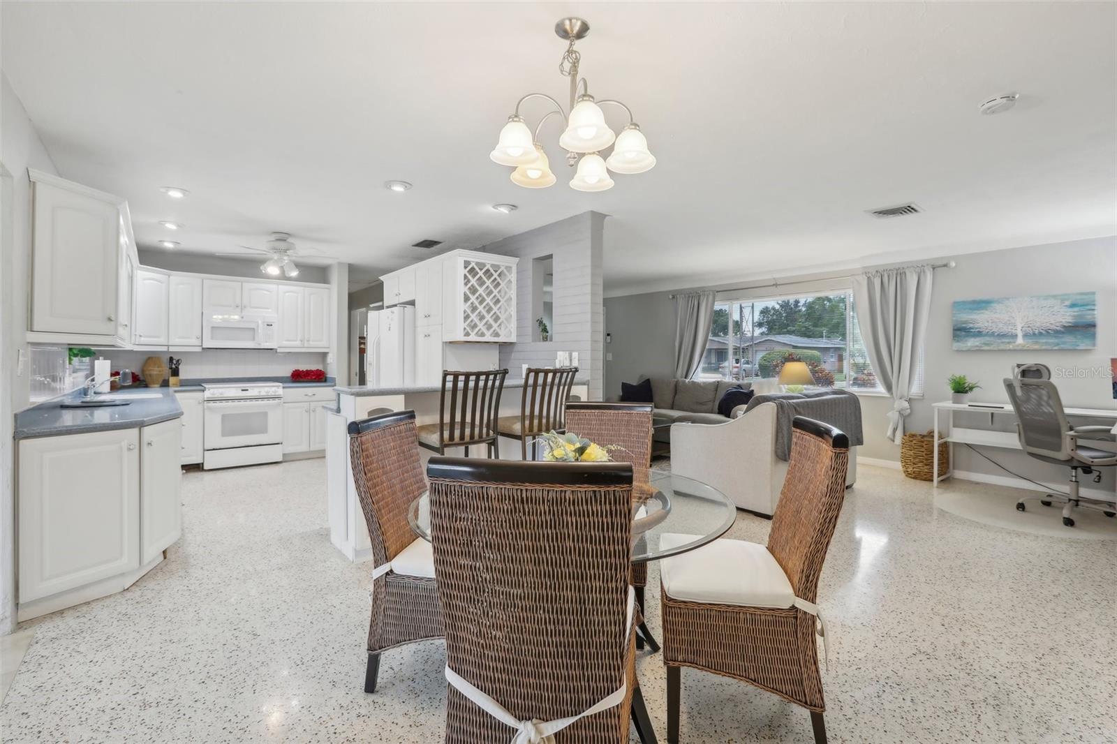 Image 14 of 35 For 6149 37th Avenue N