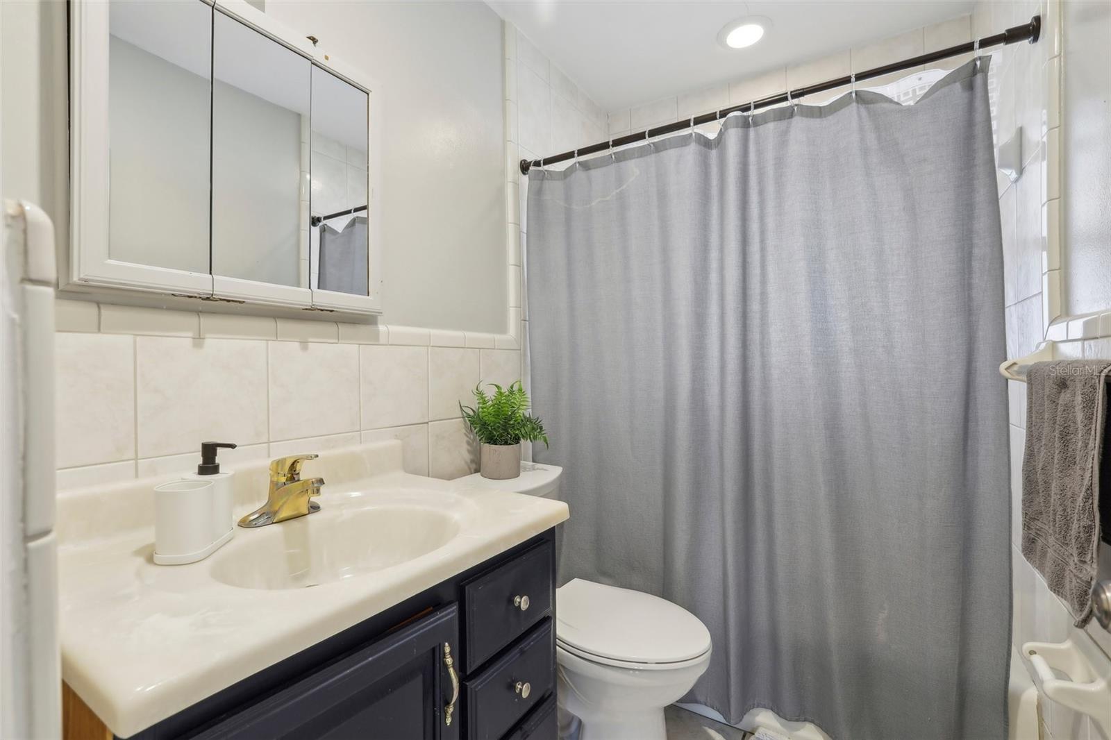 Image 22 of 35 For 6149 37th Avenue N