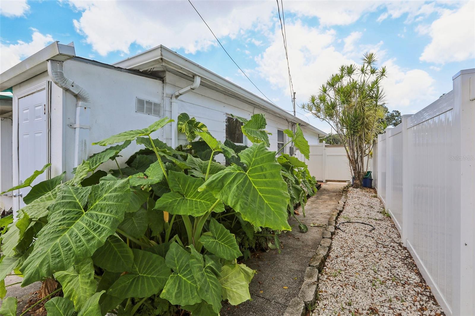 Image 29 of 35 For 6149 37th Avenue N