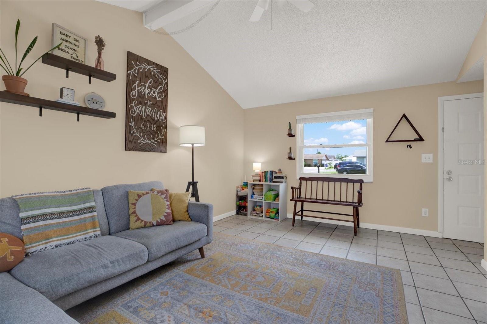 Image 4 of 24 For 8708 Albion Court