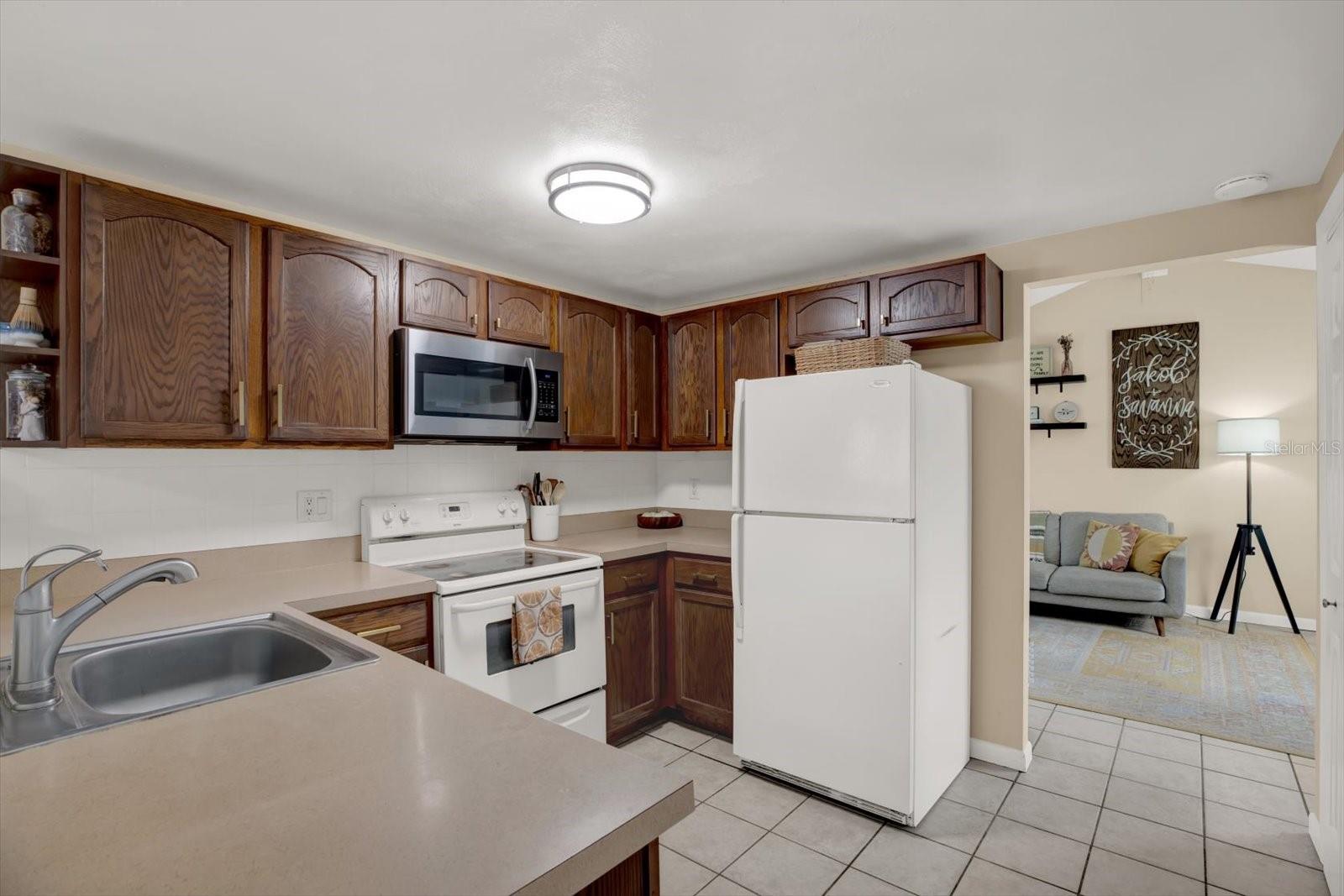 Image 7 of 24 For 8708 Albion Court