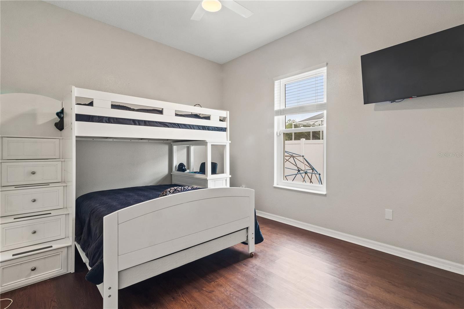 Listing photo id 13 for 10109 Shooting Star Court