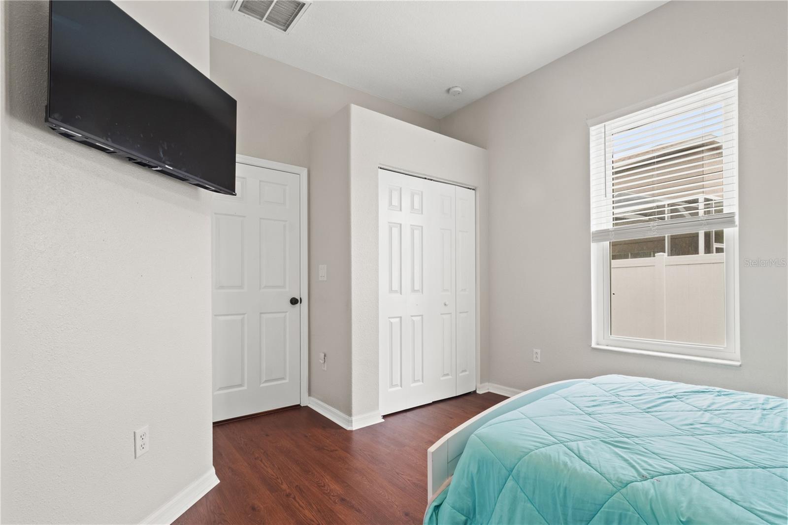 Listing photo id 18 for 10109 Shooting Star Court