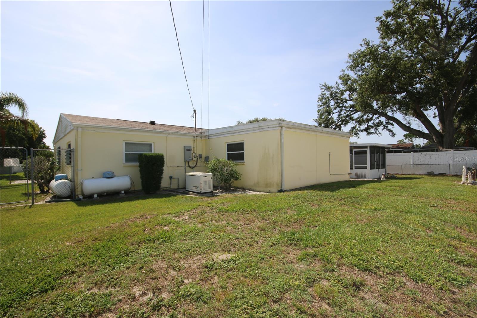 Image 20 of 27 For 1444 Eastfield Drive