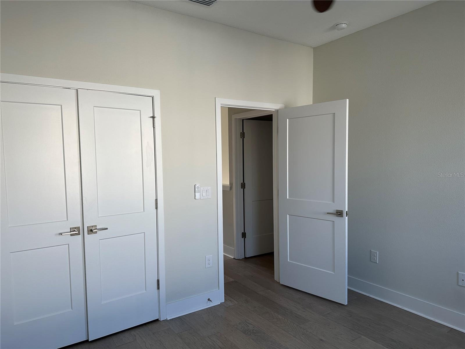 Image 16 of 21 For 837 Calla Terrace N