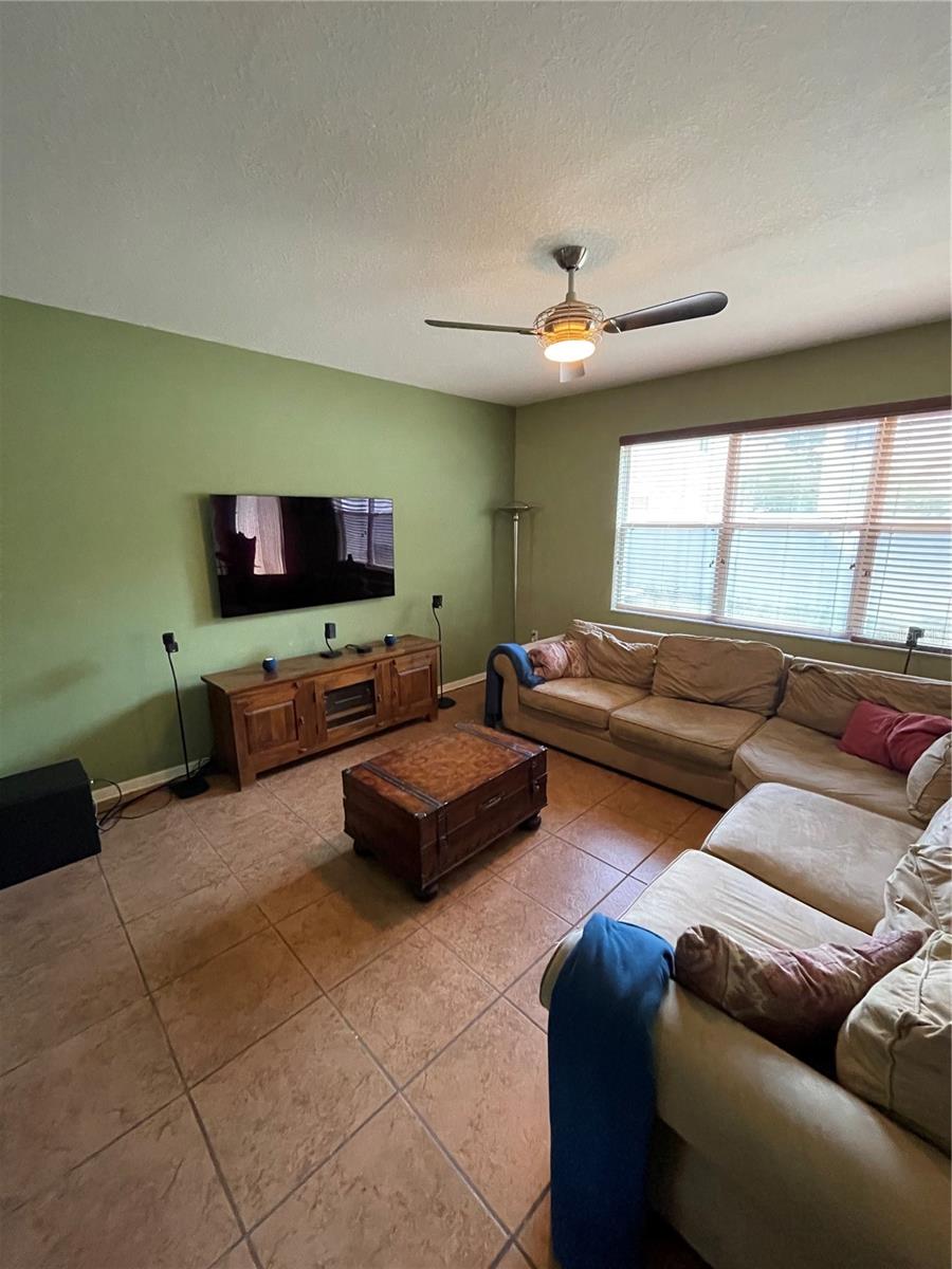 Image 10 of 26 For 9126 Lantern Oak Way