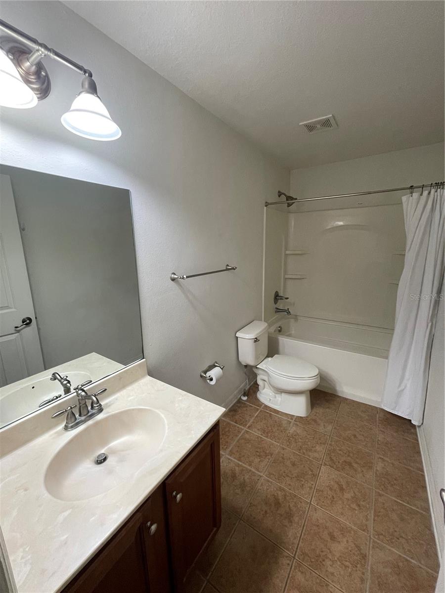 Image 19 of 26 For 9126 Lantern Oak Way