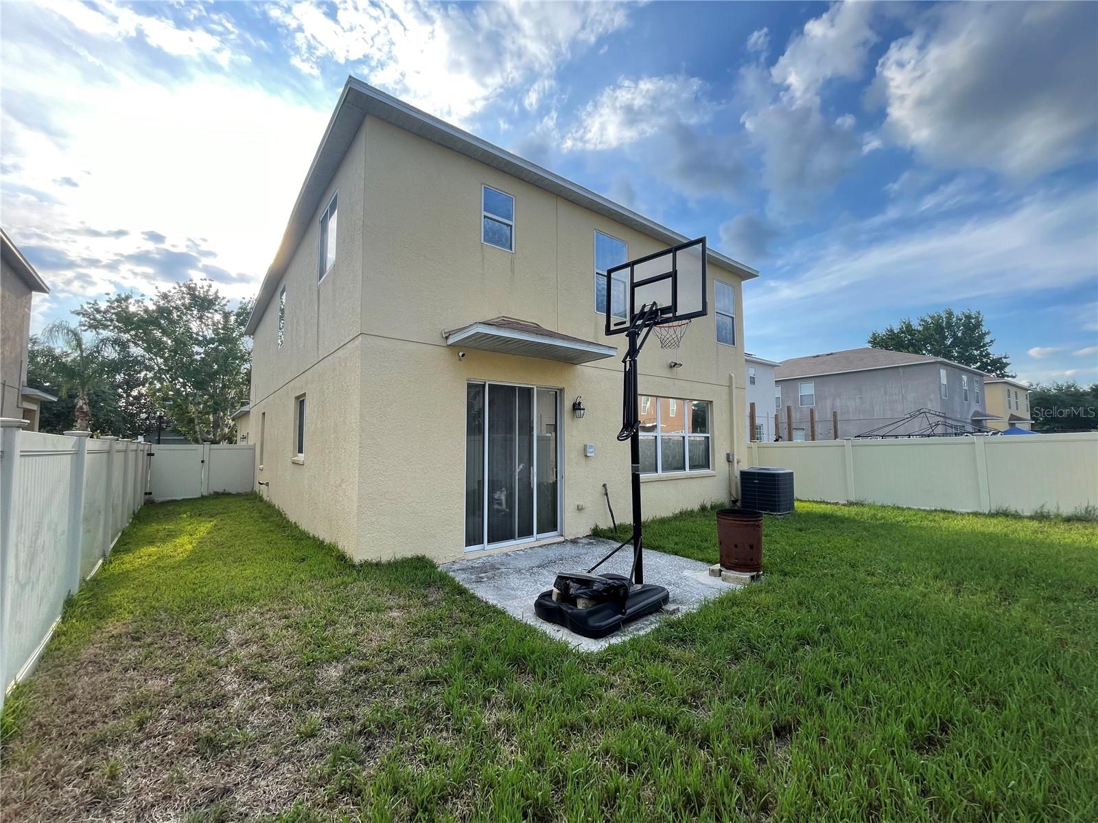 Image 21 of 26 For 9126 Lantern Oak Way