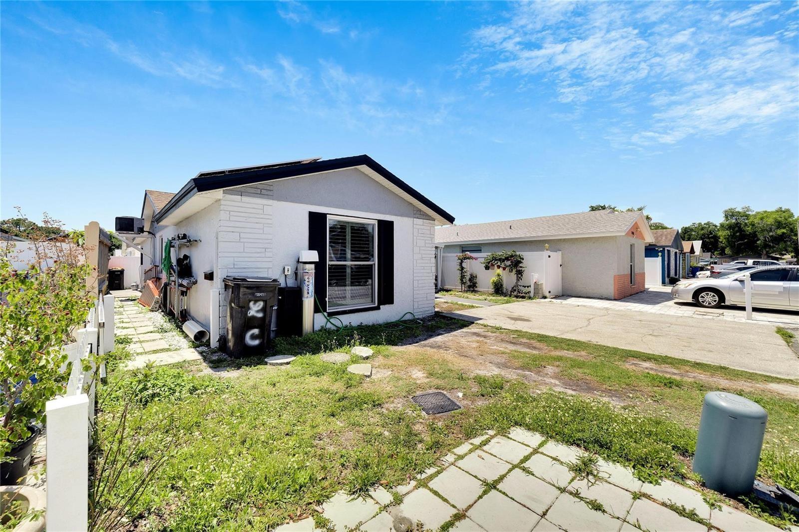Image 4 of 14 For 8904 Shandwick Court